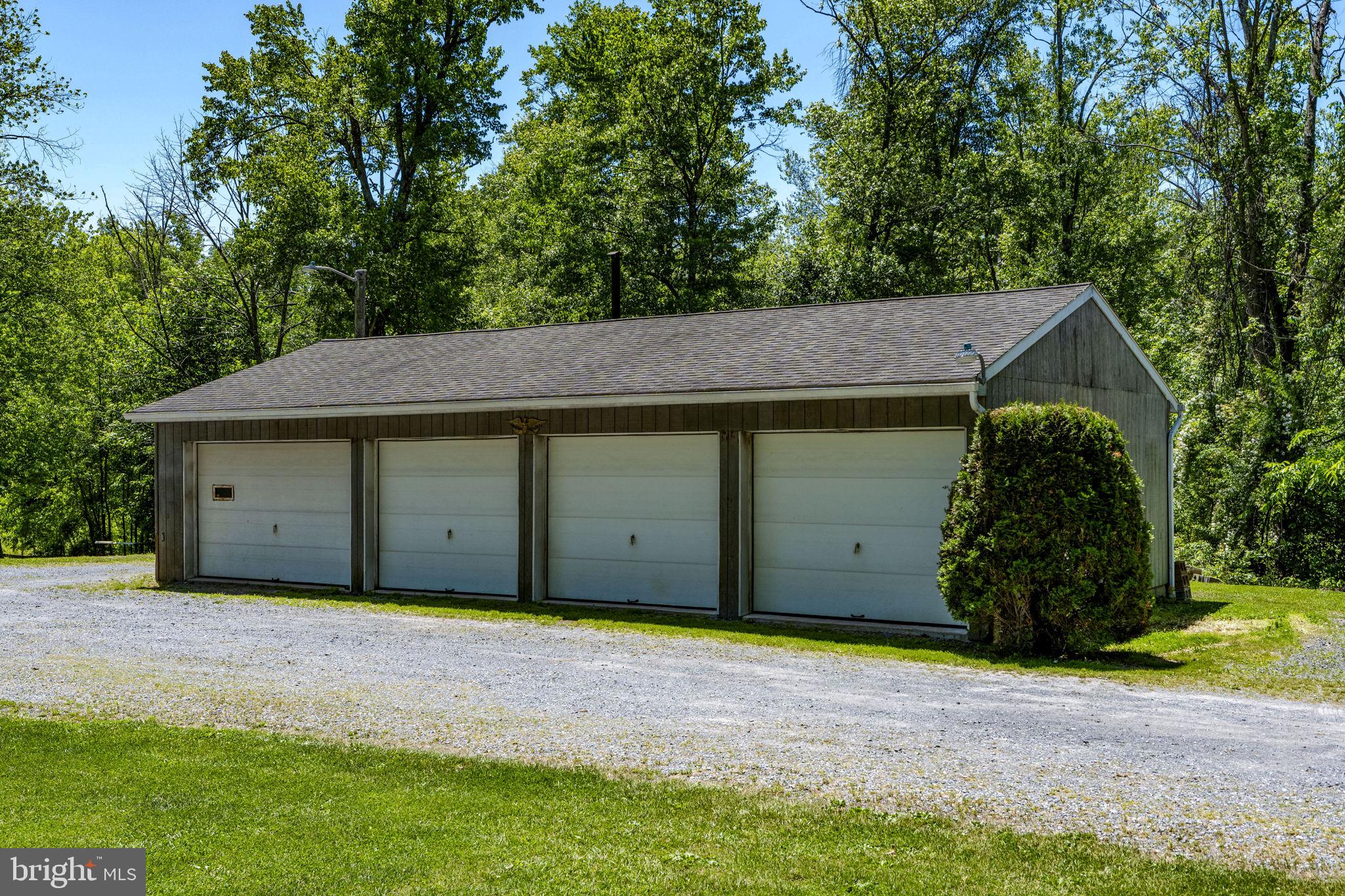 ELIZABETH TWP - Residential