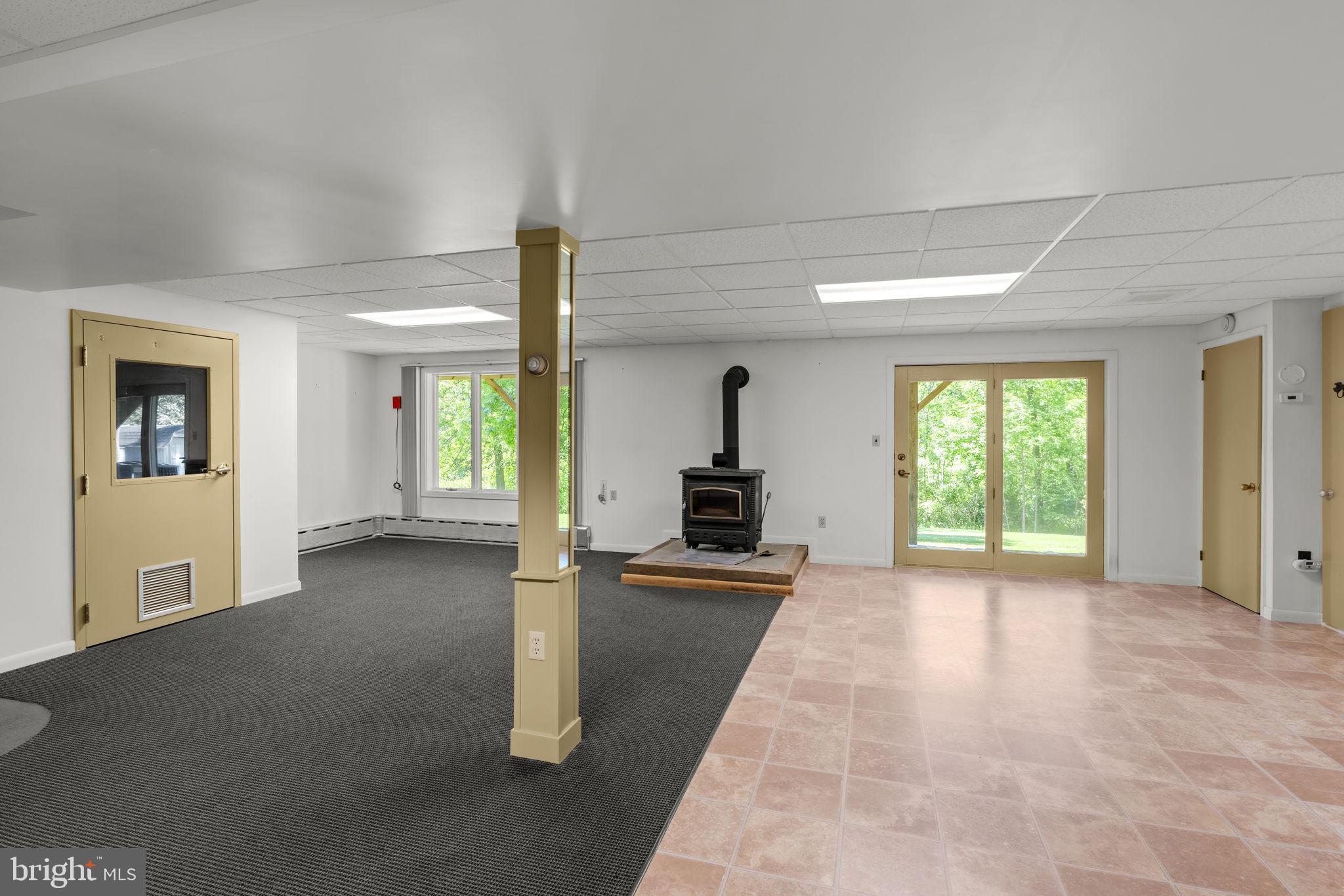 ELIZABETH TWP - Residential