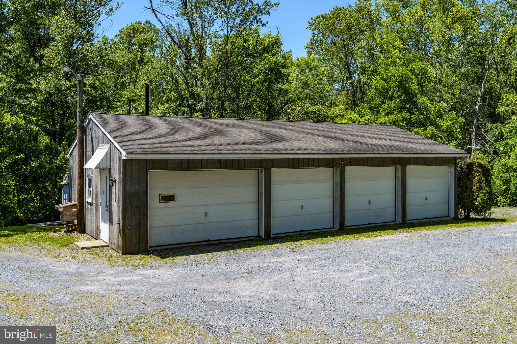 ELIZABETH TWP - Residential
