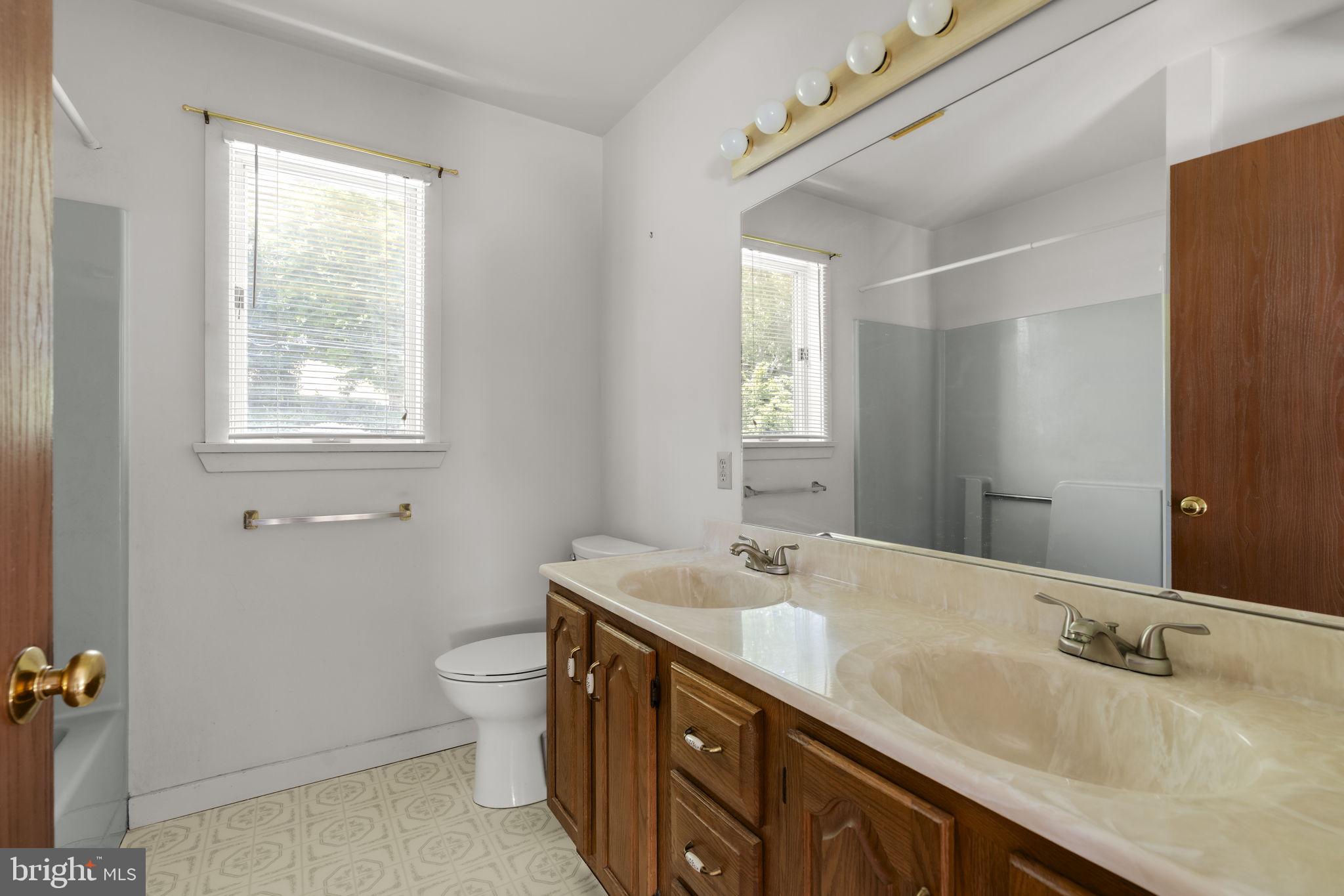 ELIZABETH TWP - Residential