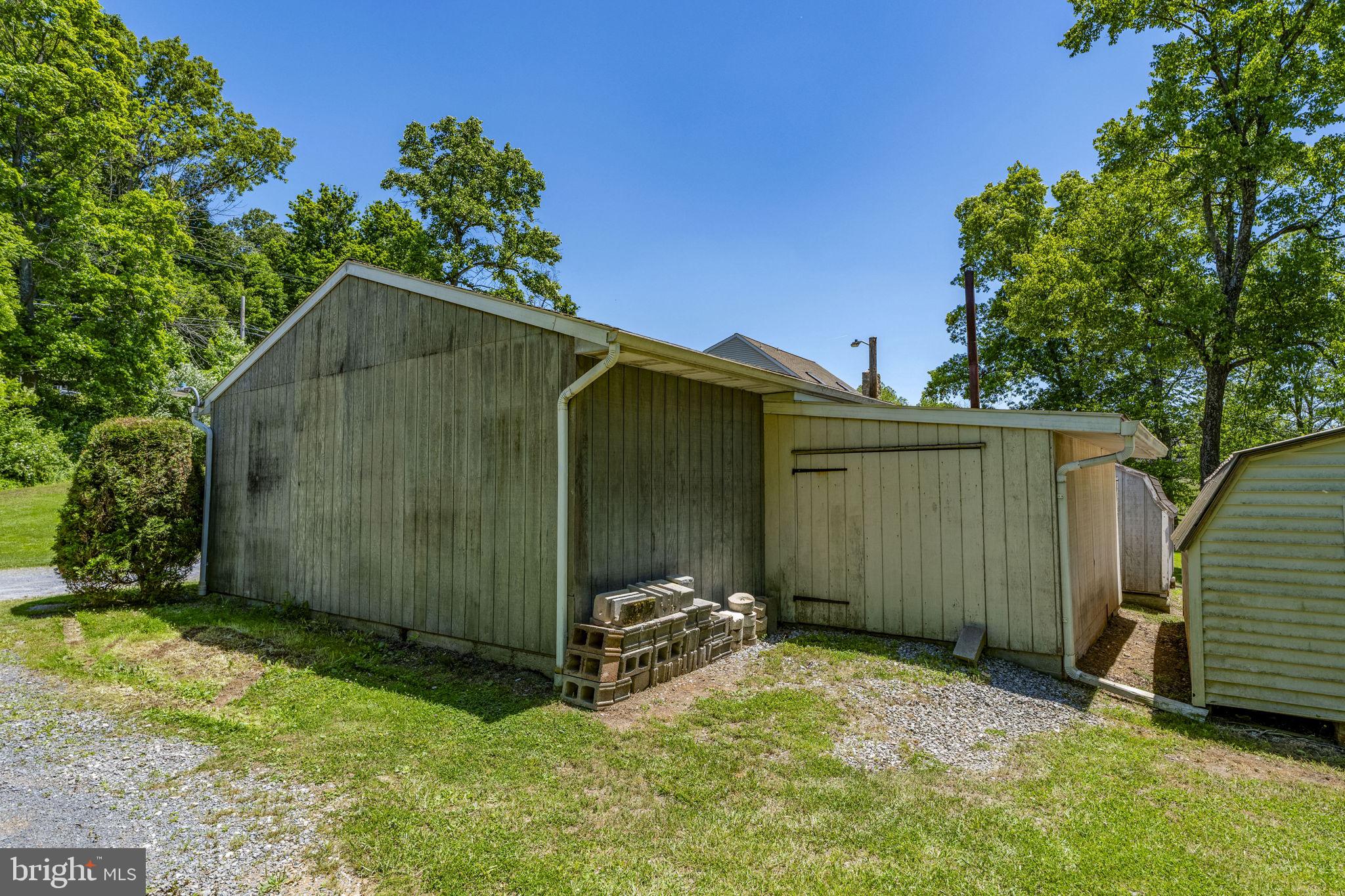 ELIZABETH TWP - Residential