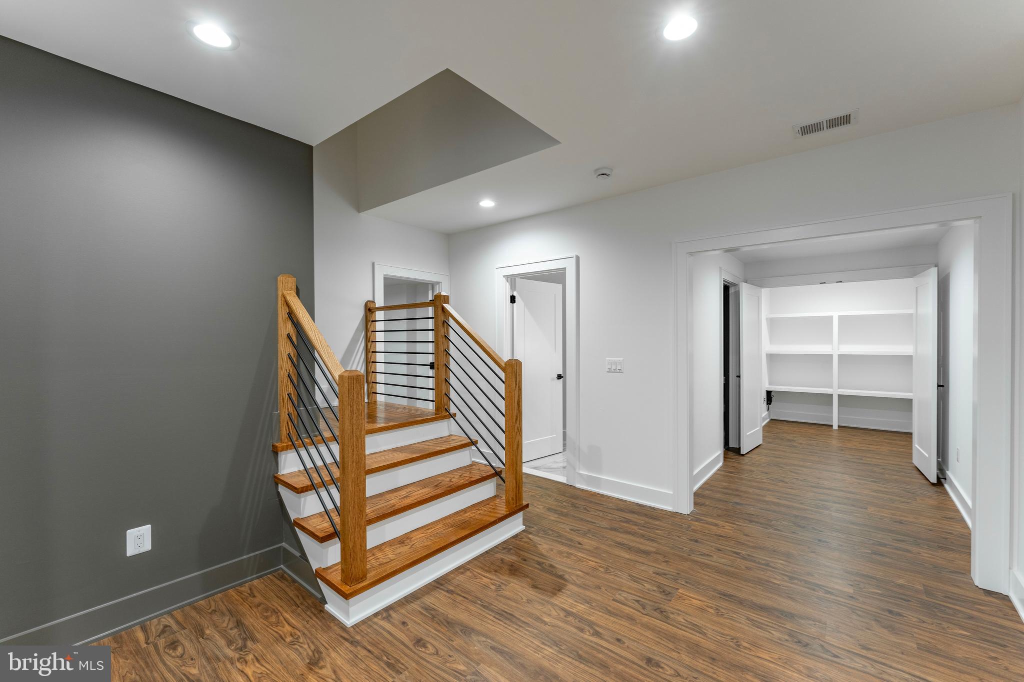WESTWOOD MANOR - Residential