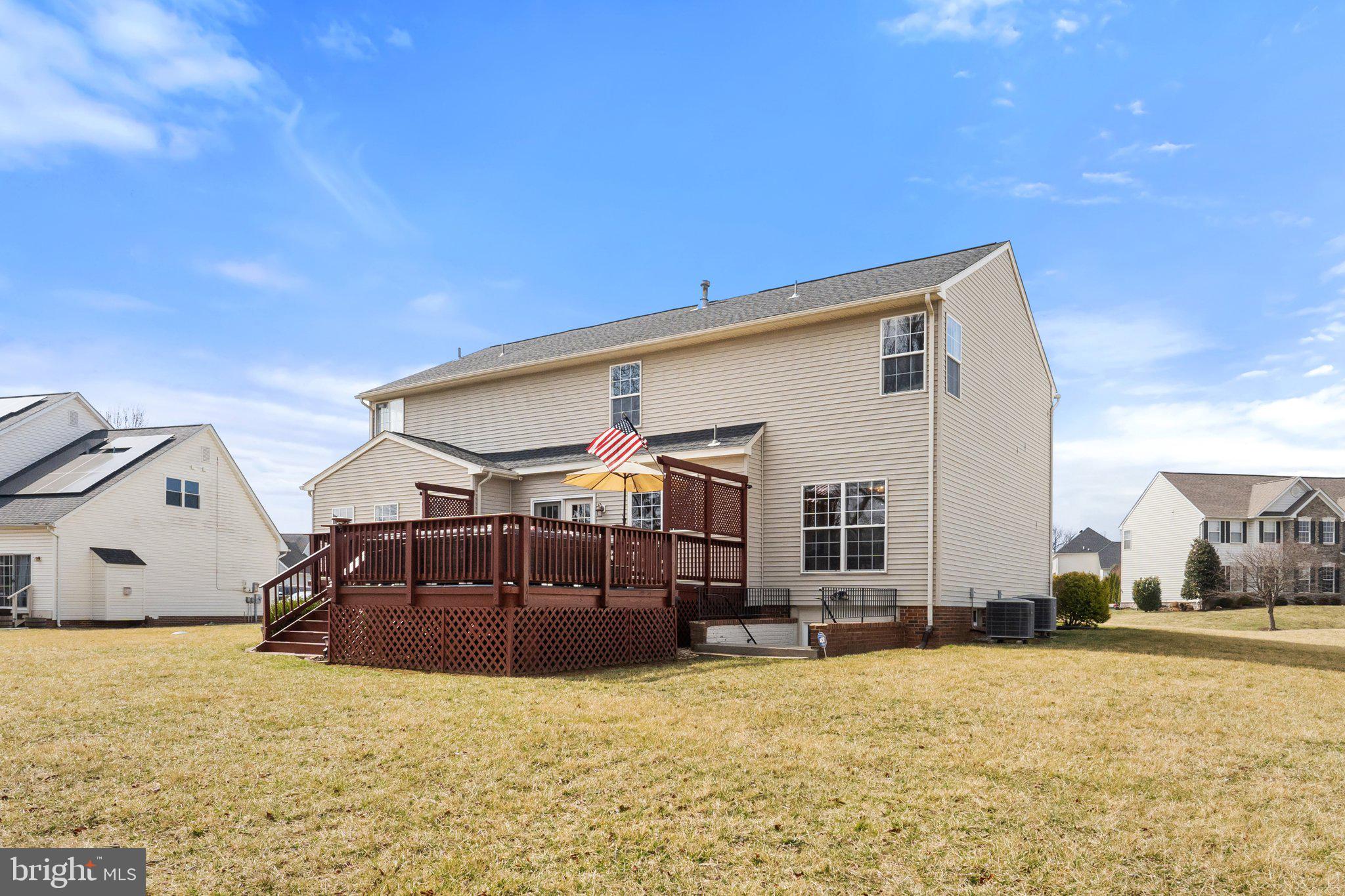 LOCUST HILL - Residential