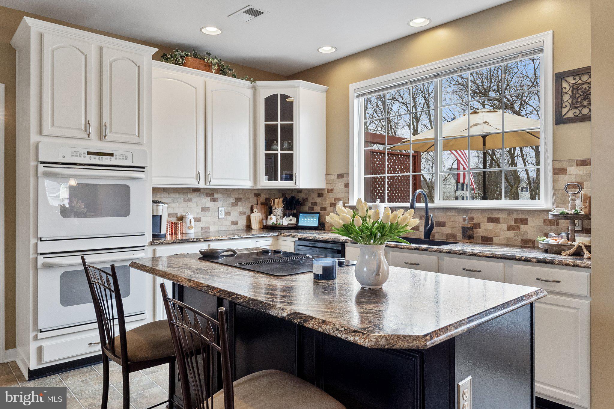 LOCUST HILL - Residential