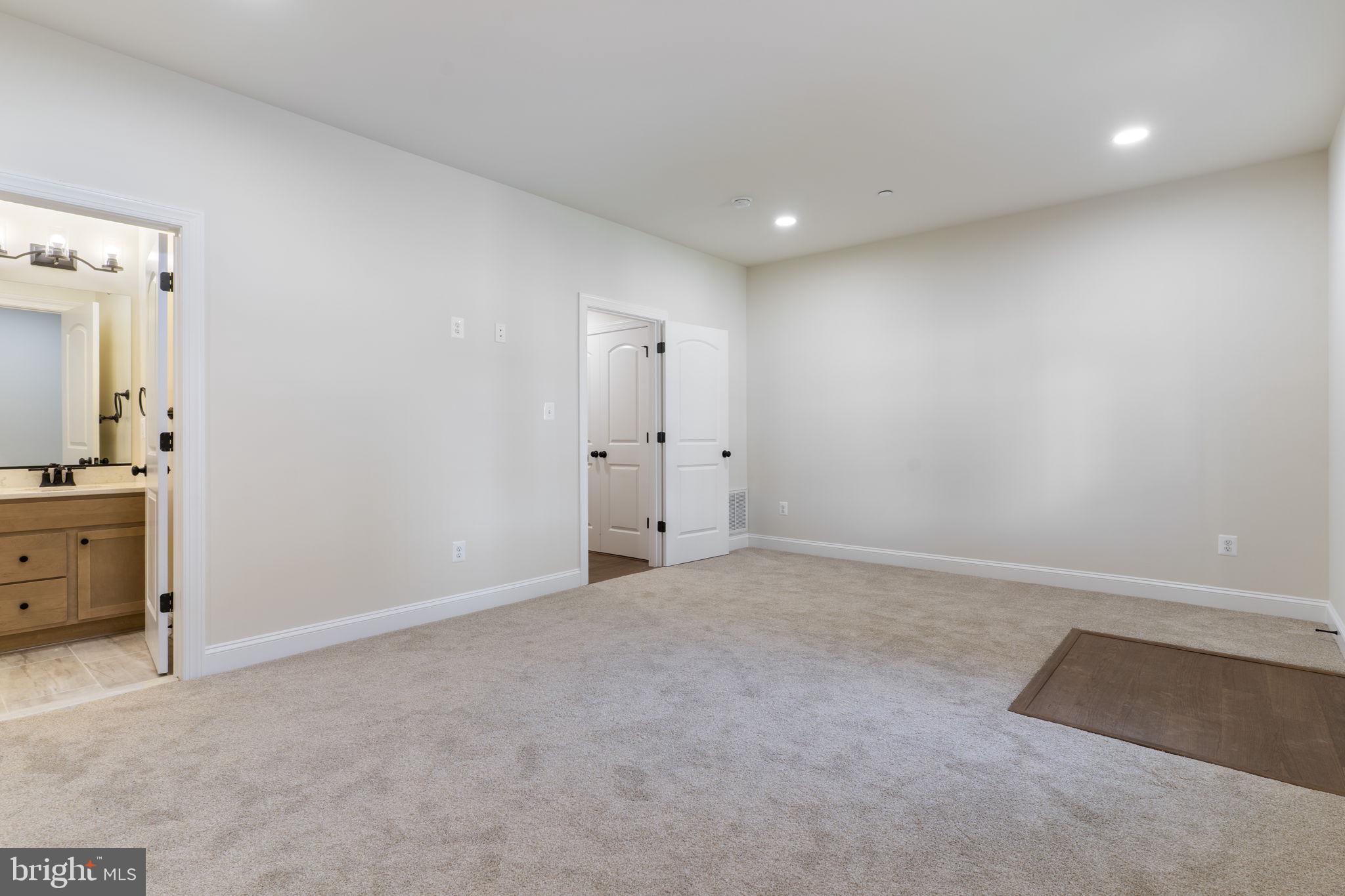 MEADOWS AT TOWN RUN II - Residential