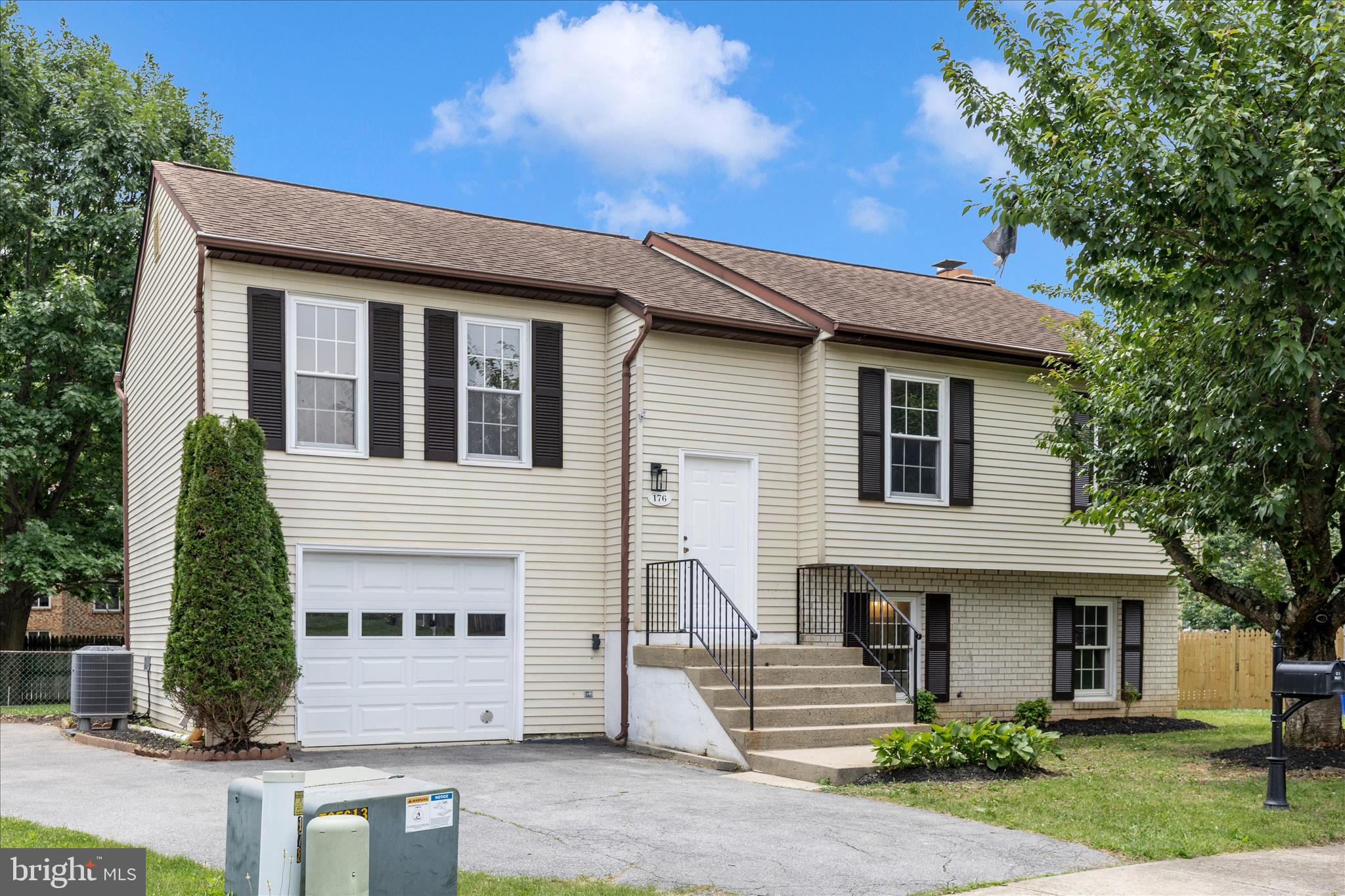 WILLOWCREST - Residential