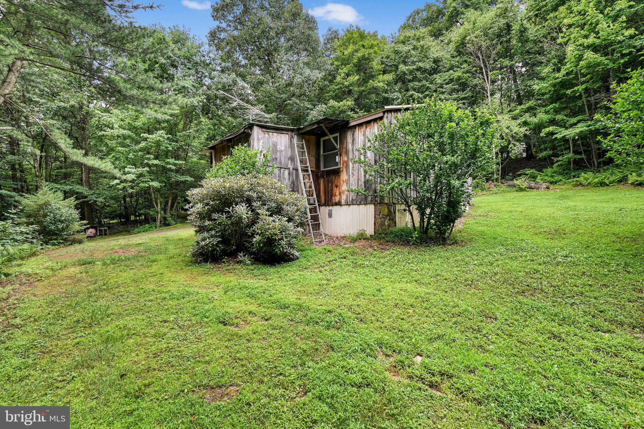 PINE GROVE - Residential