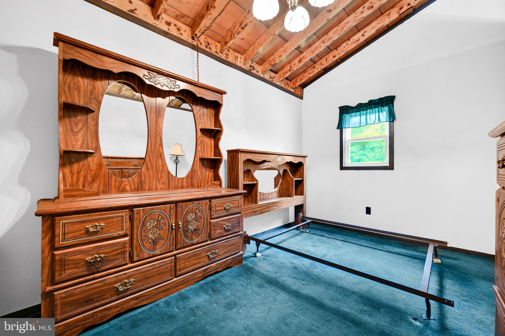 PINE GROVE - Residential