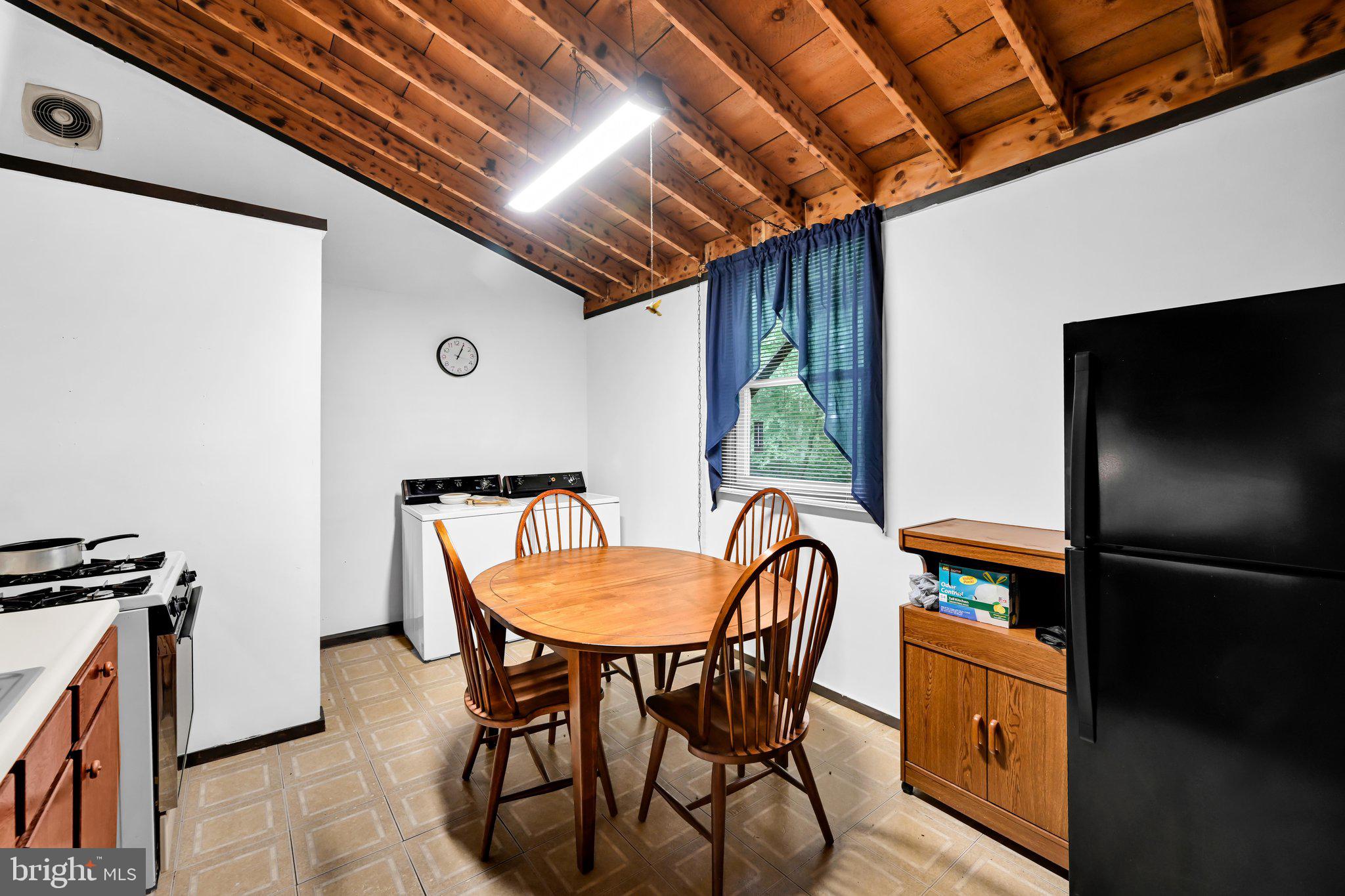 PINE GROVE - Residential