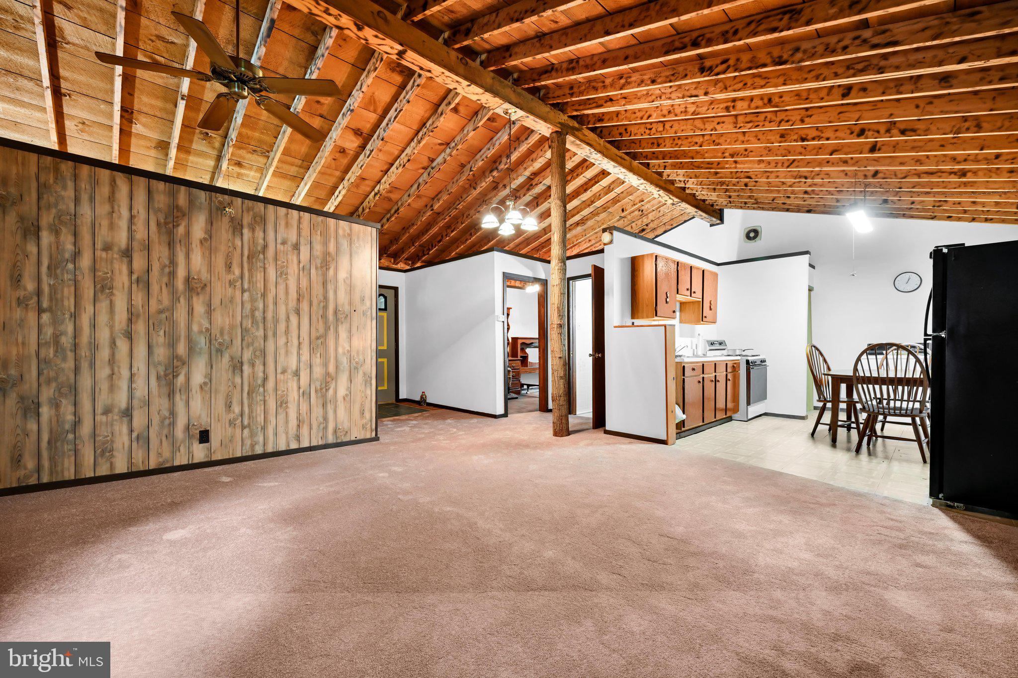 PINE GROVE - Residential