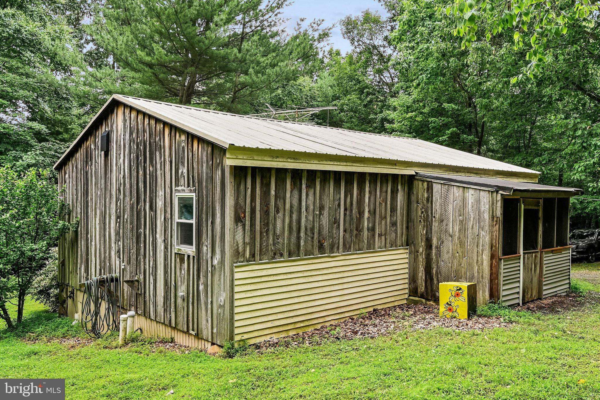 PINE GROVE - Residential