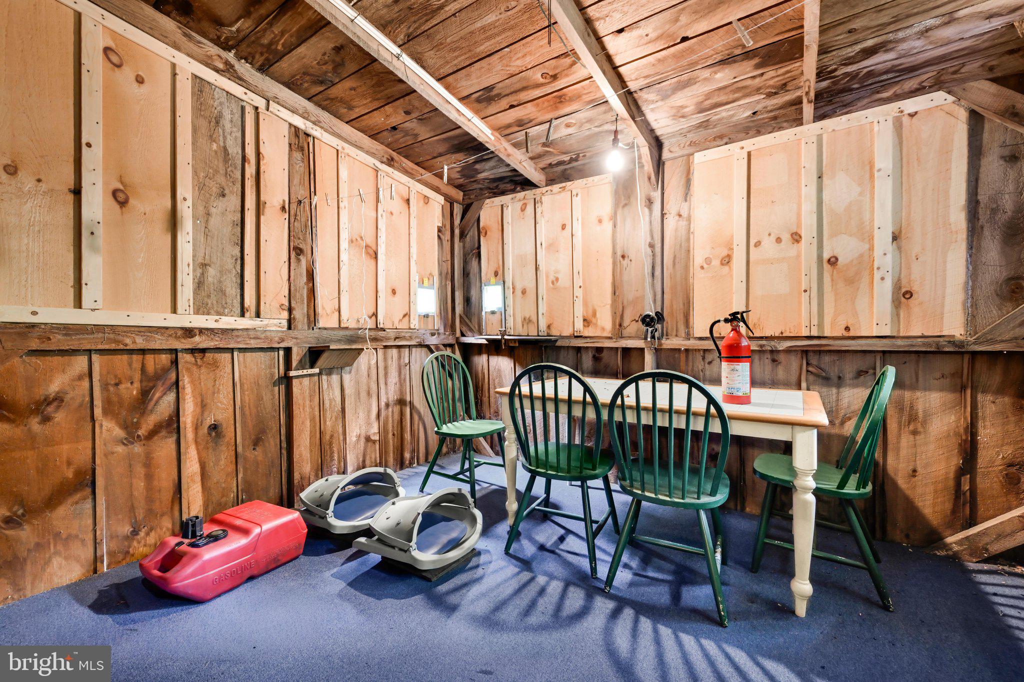 PINE GROVE - Residential