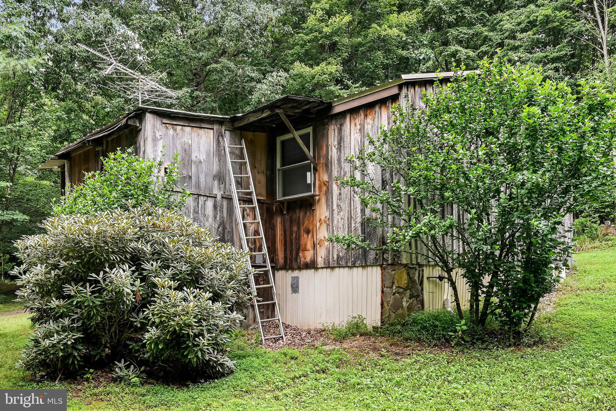PINE GROVE - Residential
