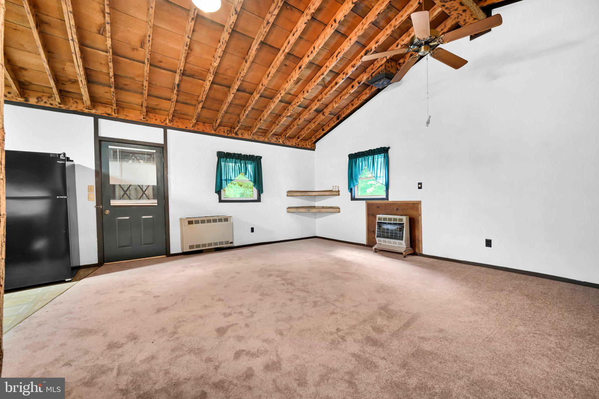 PINE GROVE - Residential