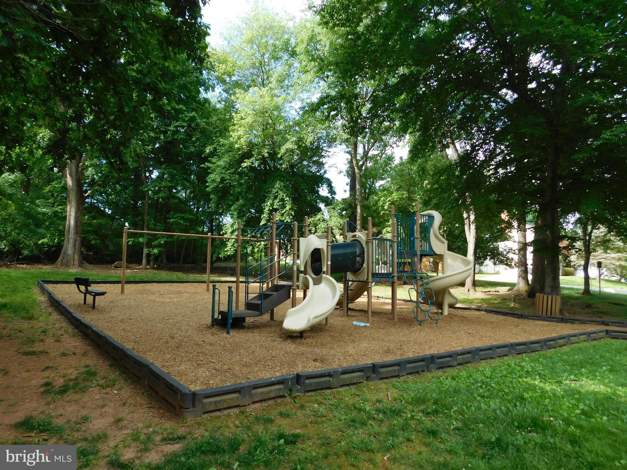 BELLE POND FARM - Residential
