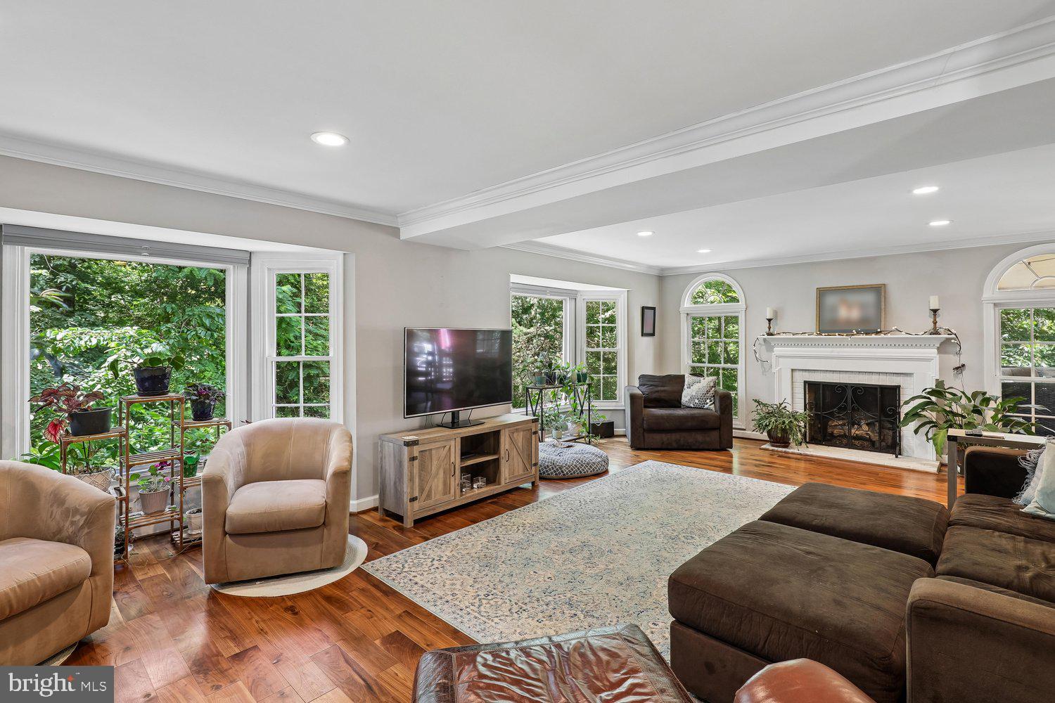 BELLE POND FARM - Residential