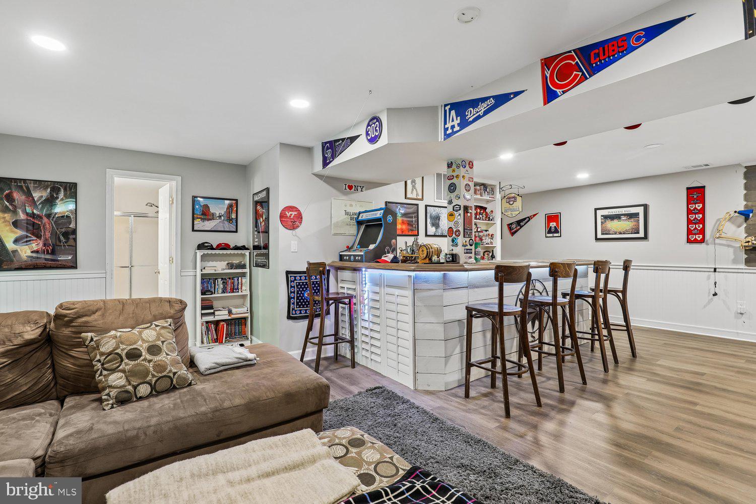 BELLE POND FARM - Residential