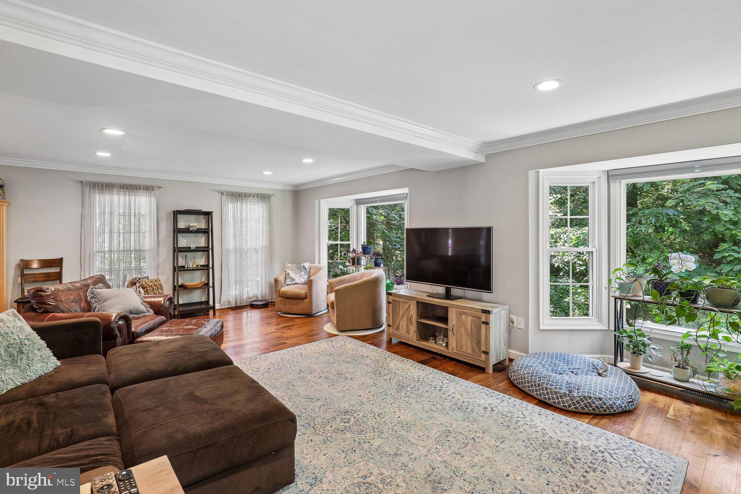 BELLE POND FARM - Residential