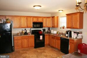 ENCLAVE AT HUNTER CREEK - Residential