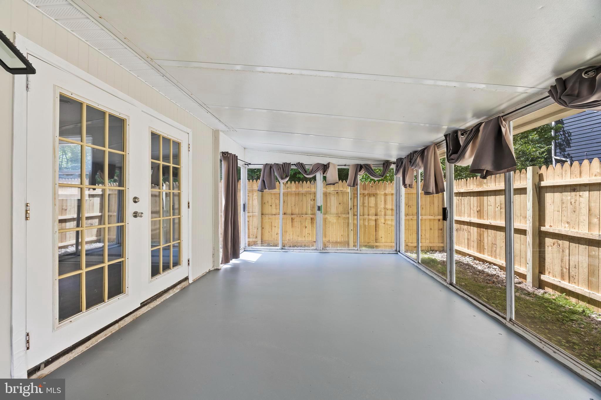 IDLEWILDE ON THE BAY - Residential