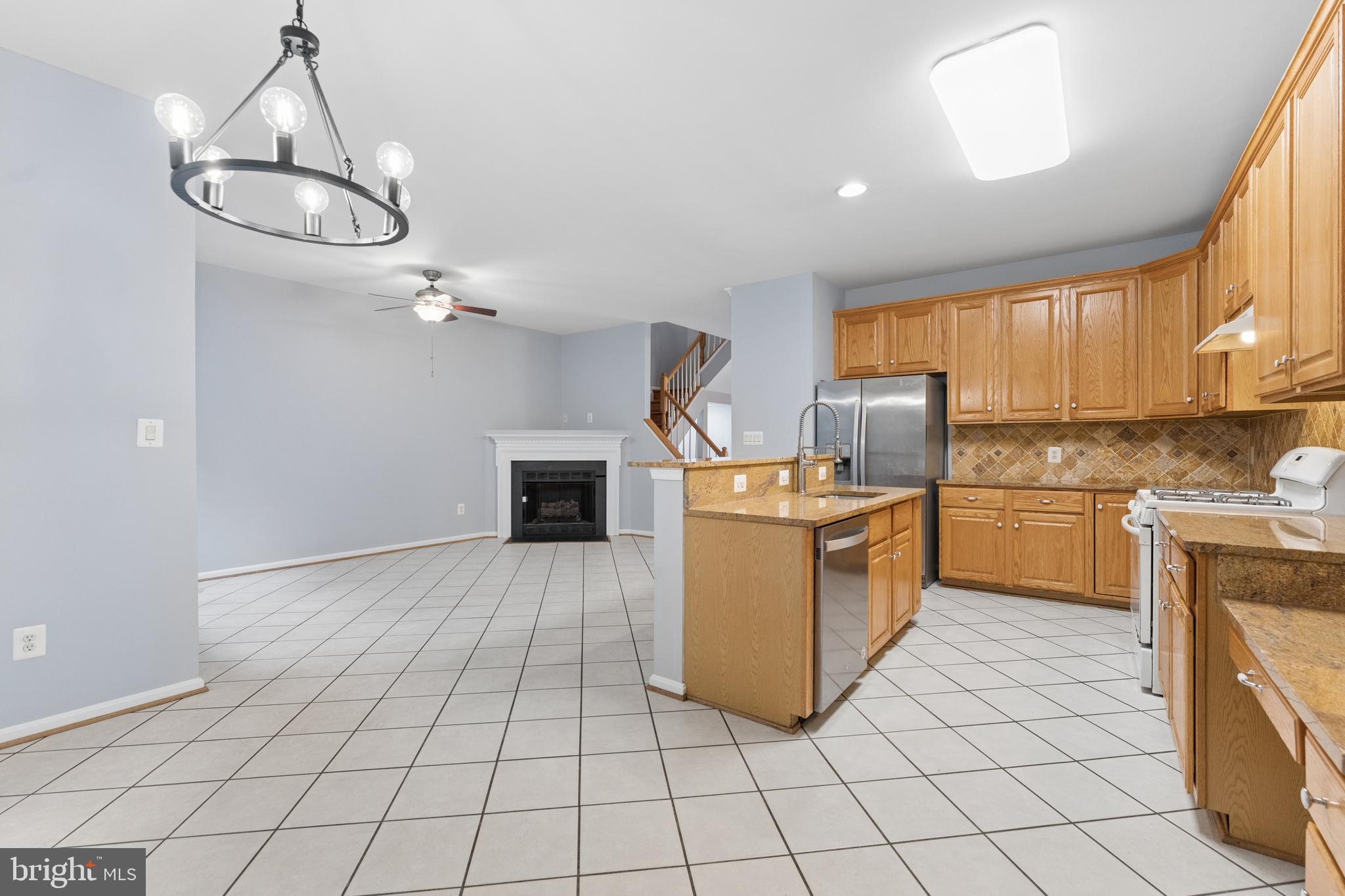 LOWES ISLAND - Residential