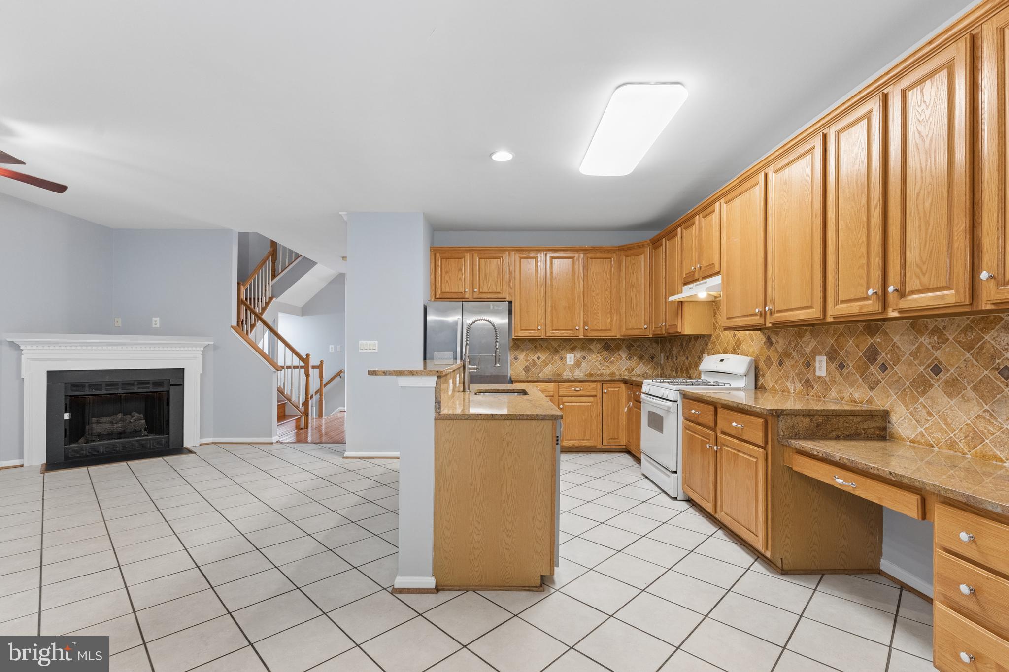 LOWES ISLAND - Residential