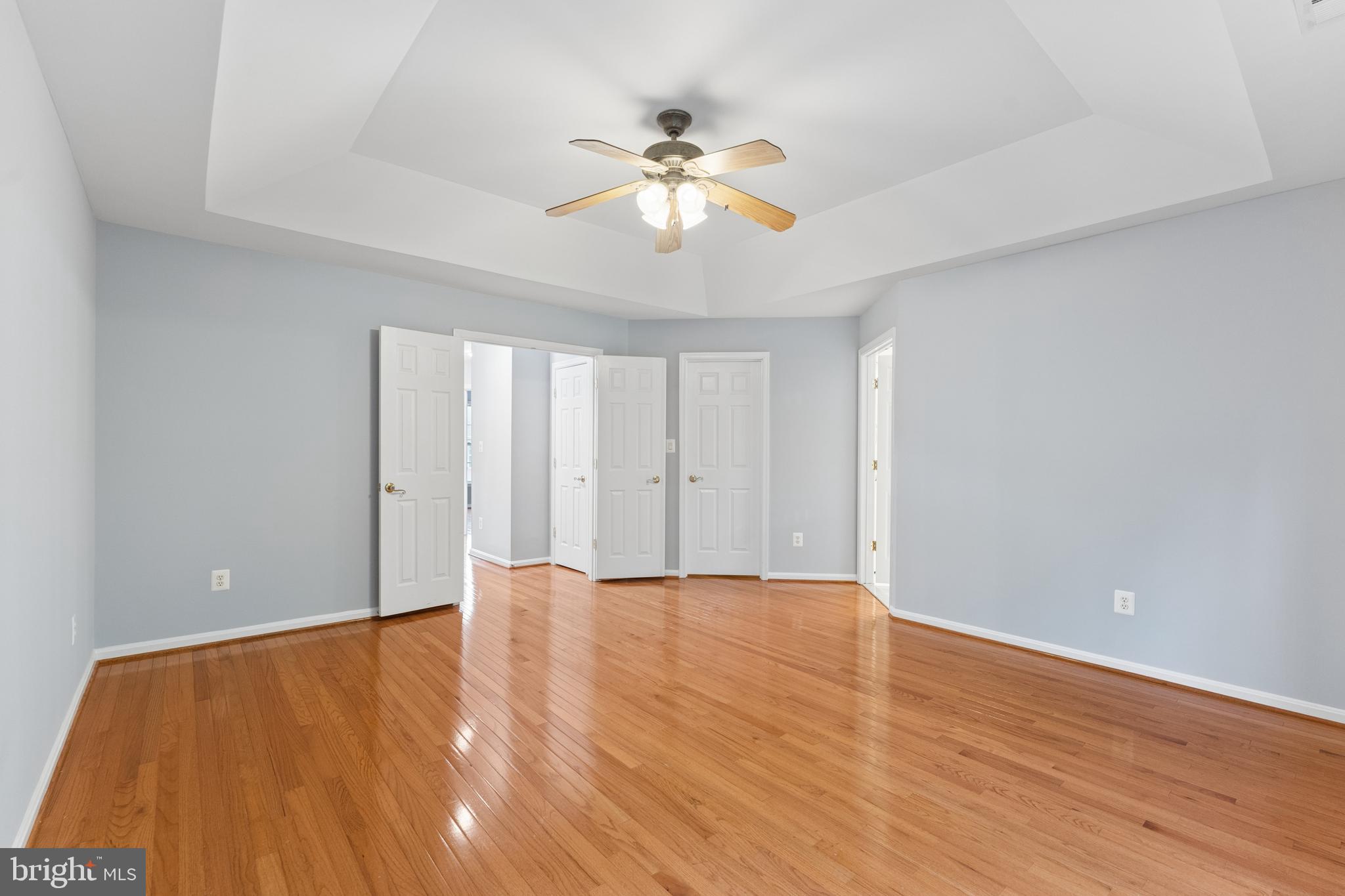 LOWES ISLAND - Residential