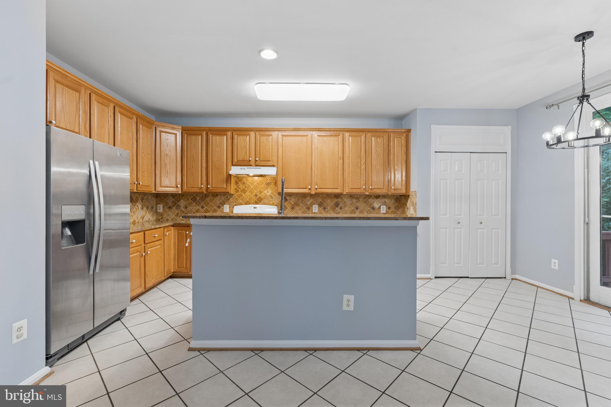 LOWES ISLAND - Residential