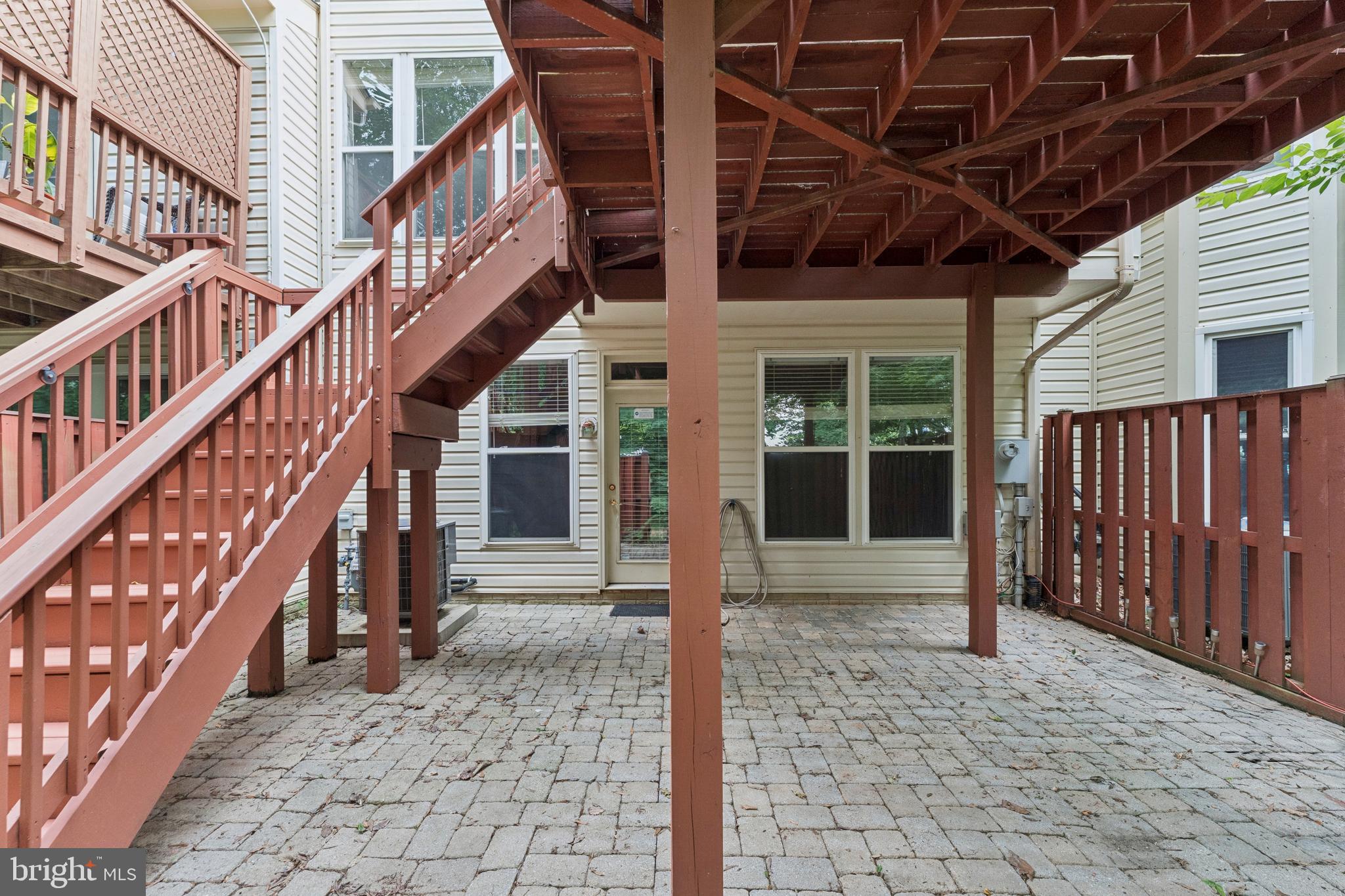LOWES ISLAND - Residential