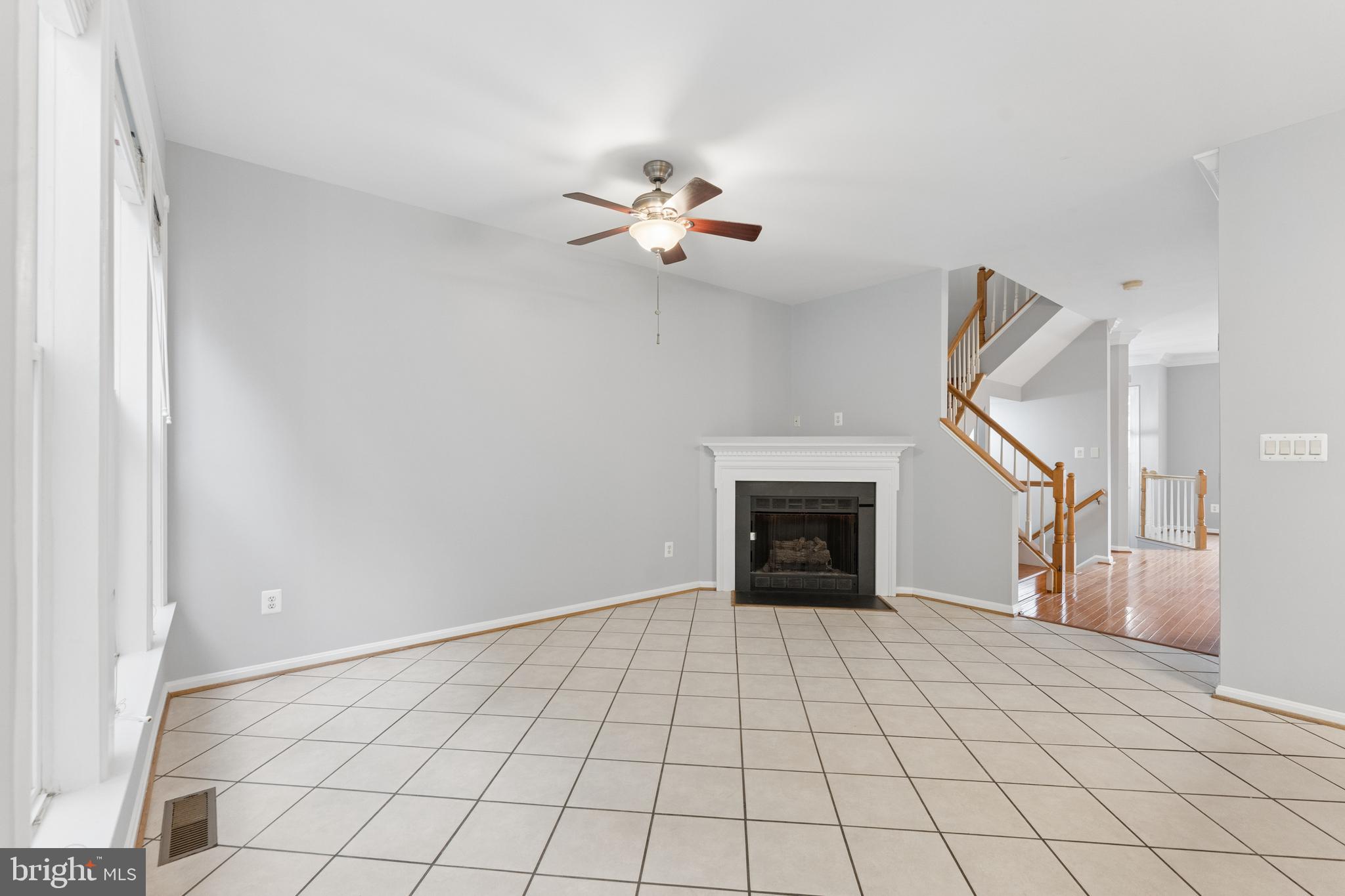 LOWES ISLAND - Residential