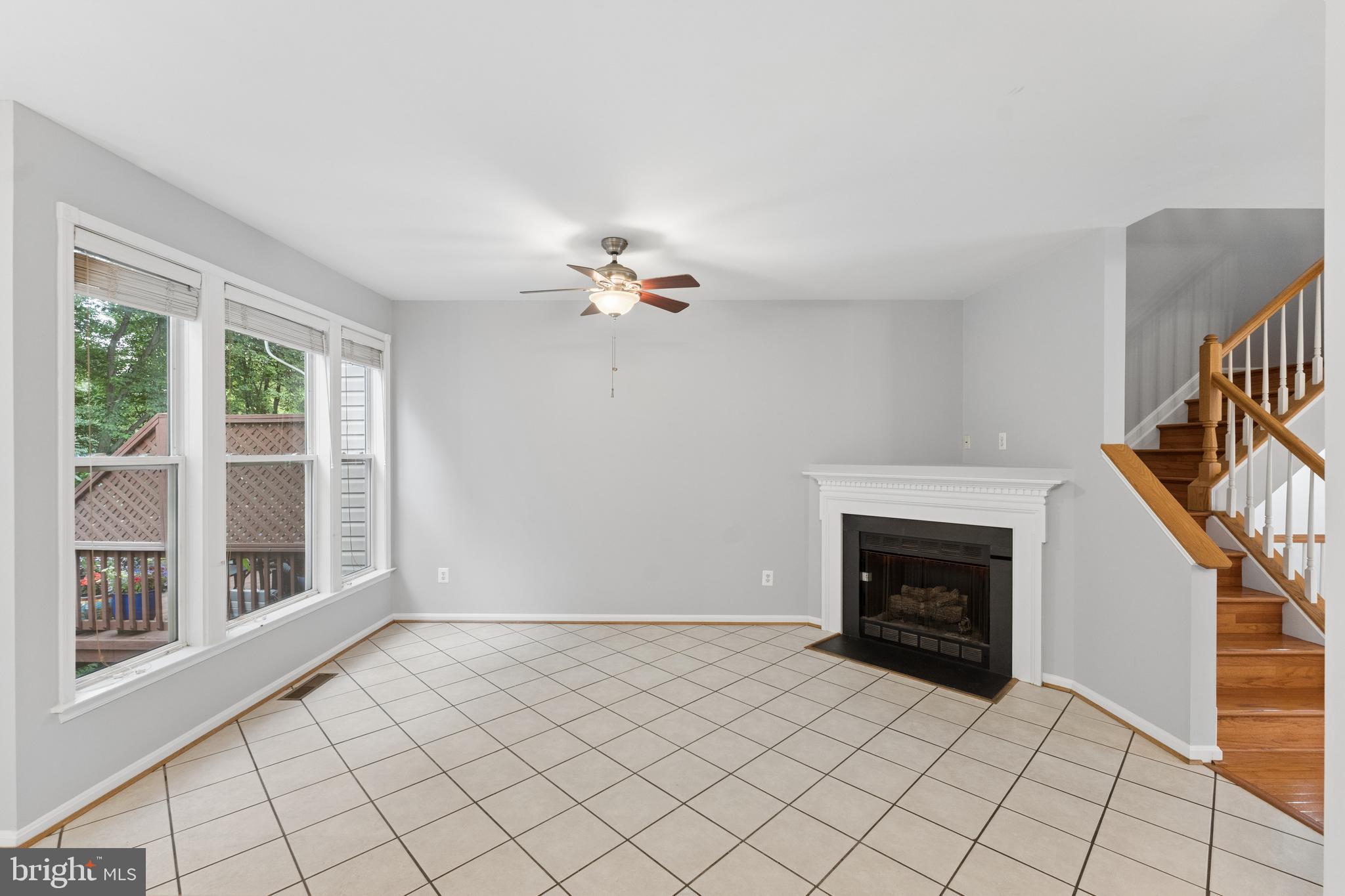LOWES ISLAND - Residential