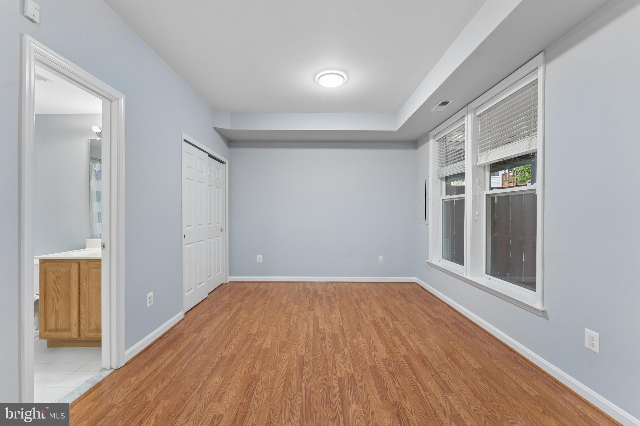 LOWES ISLAND - Residential