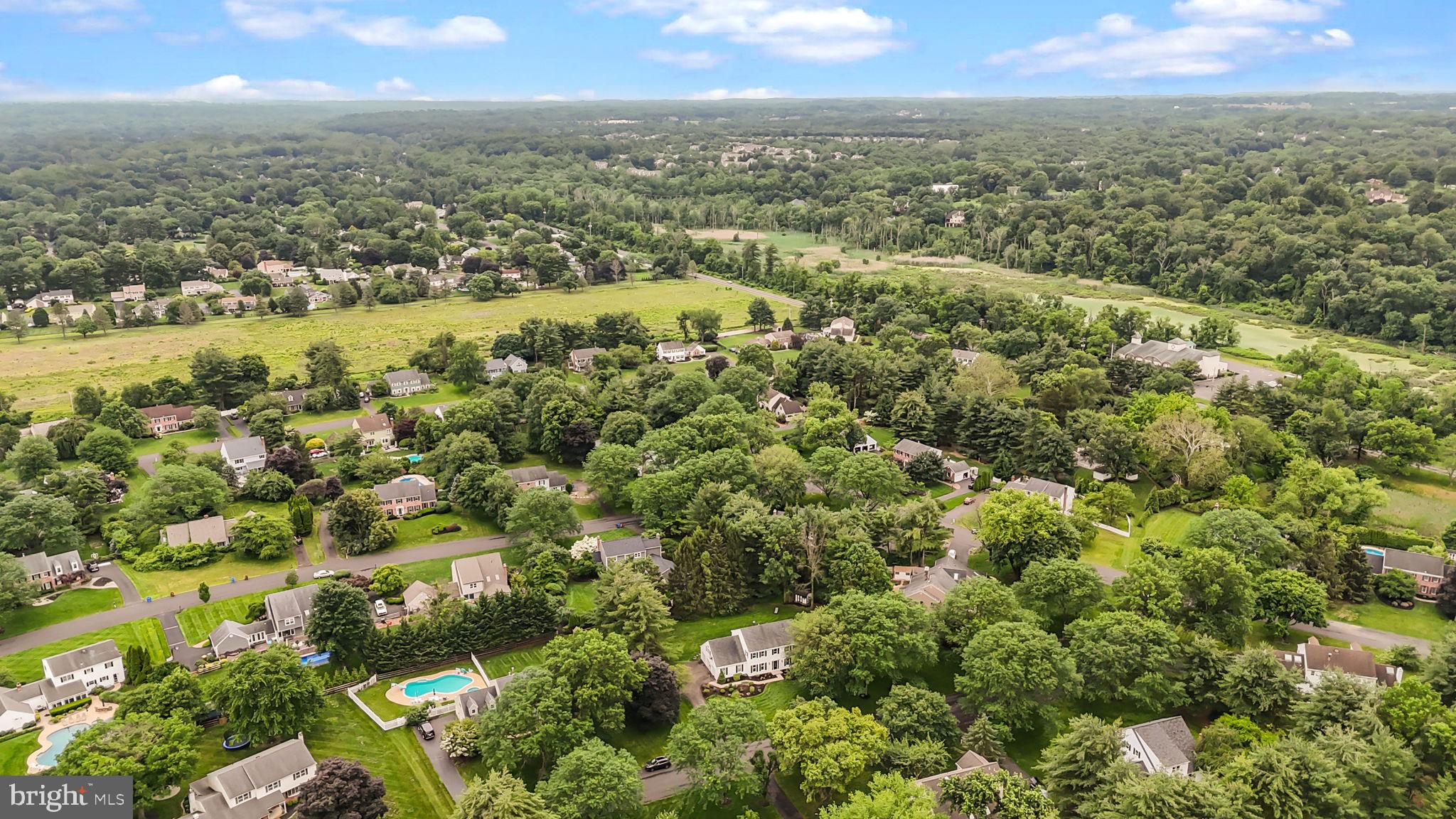 RIVER KNOLL - Residential
