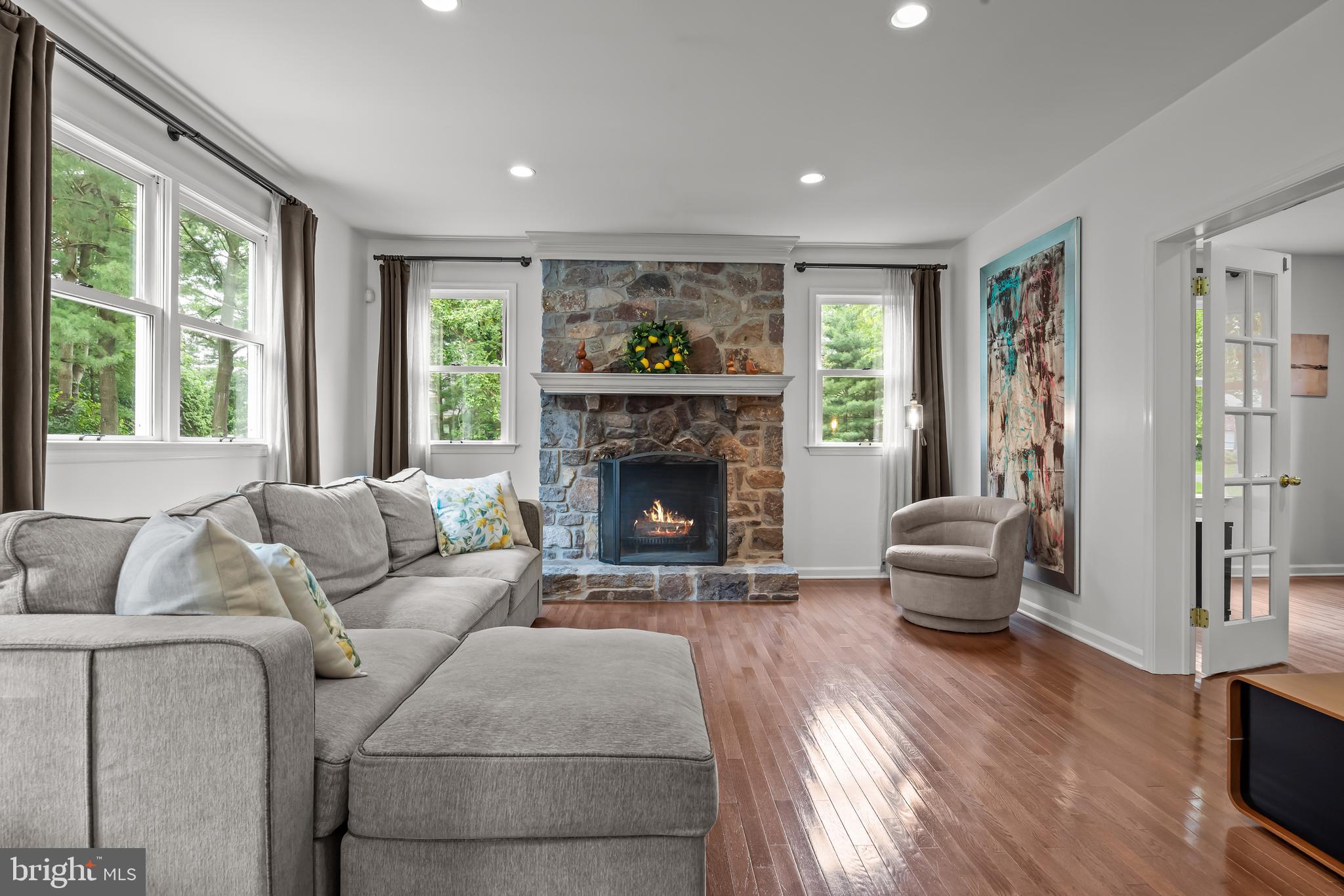 RIVER KNOLL - Residential