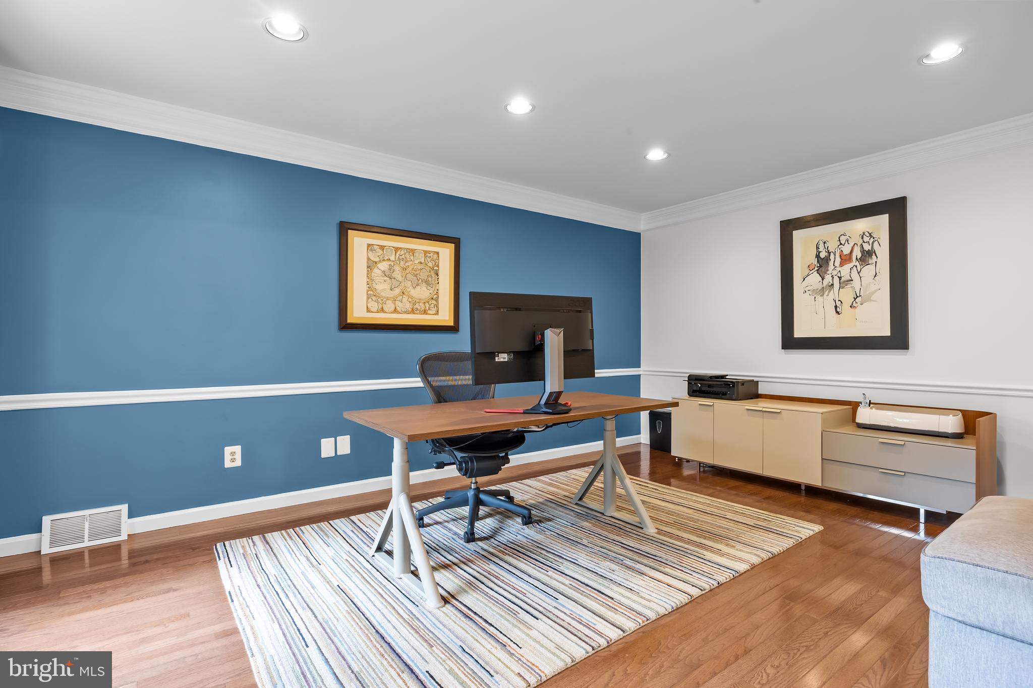RIVER KNOLL - Residential