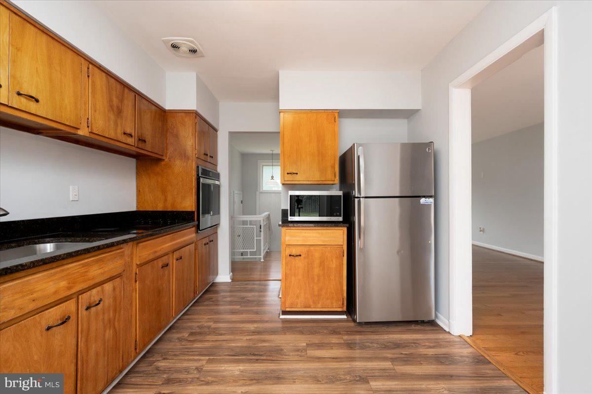 COLESVILLE OUTSIDE - Residential