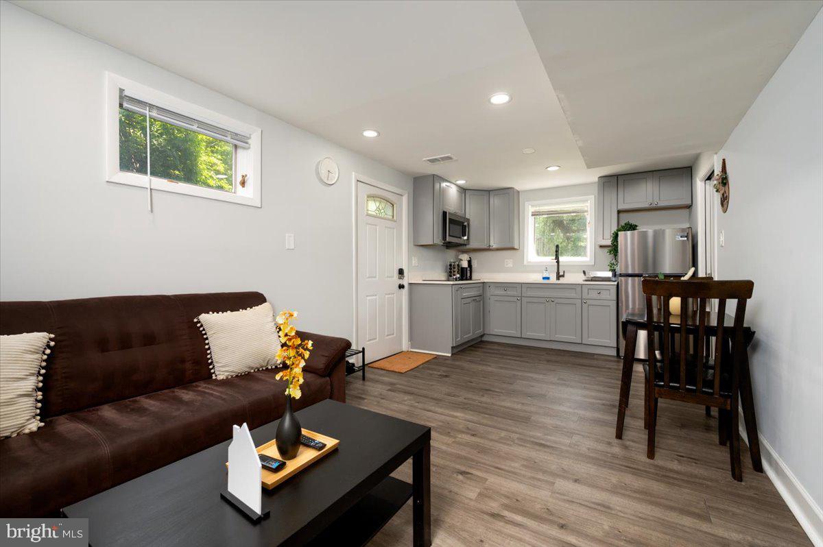 COLESVILLE OUTSIDE - Residential