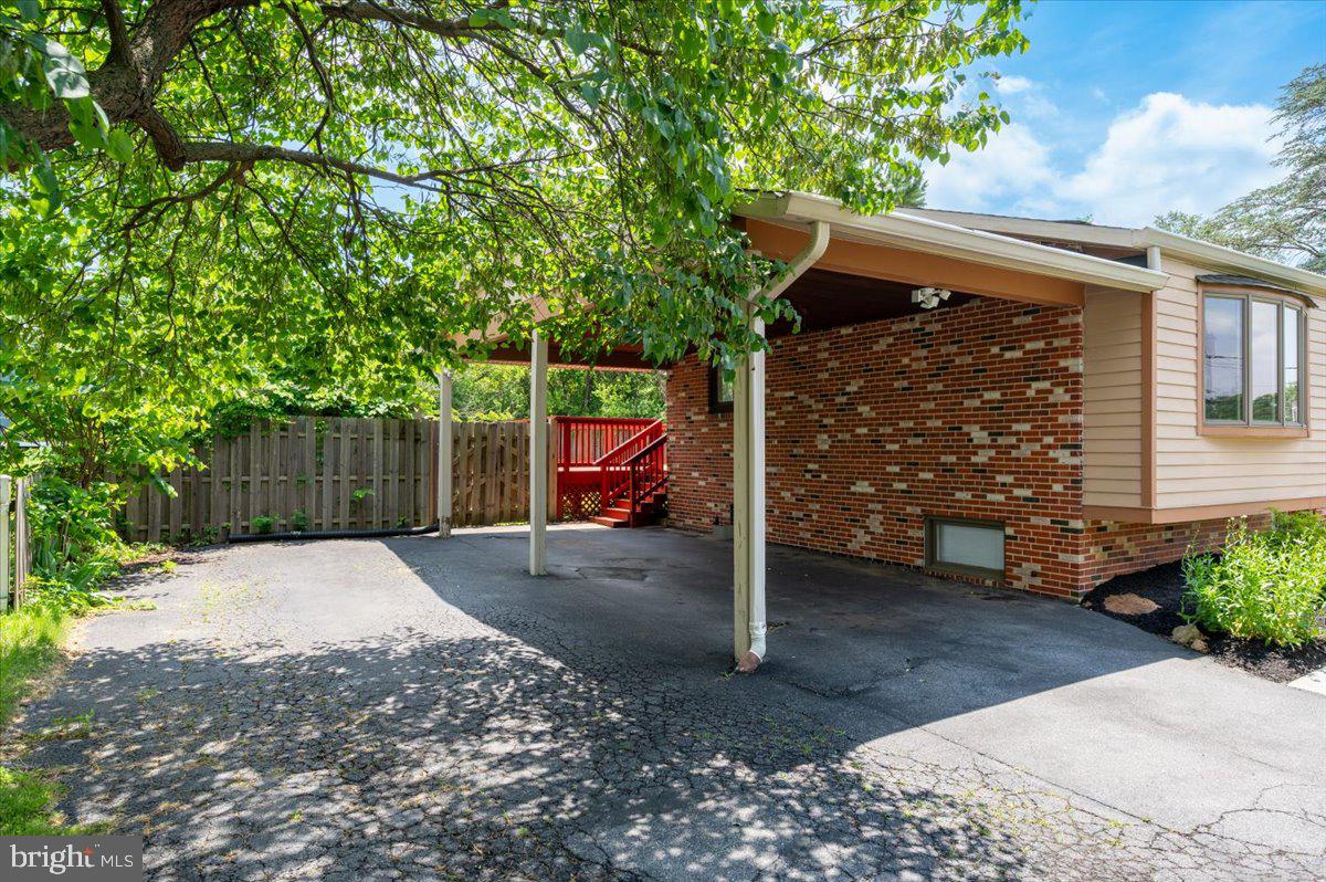 COLESVILLE OUTSIDE - Residential