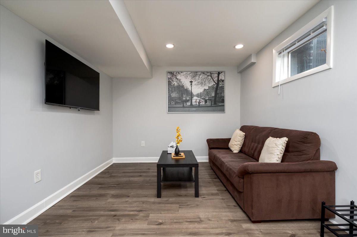 COLESVILLE OUTSIDE - Residential
