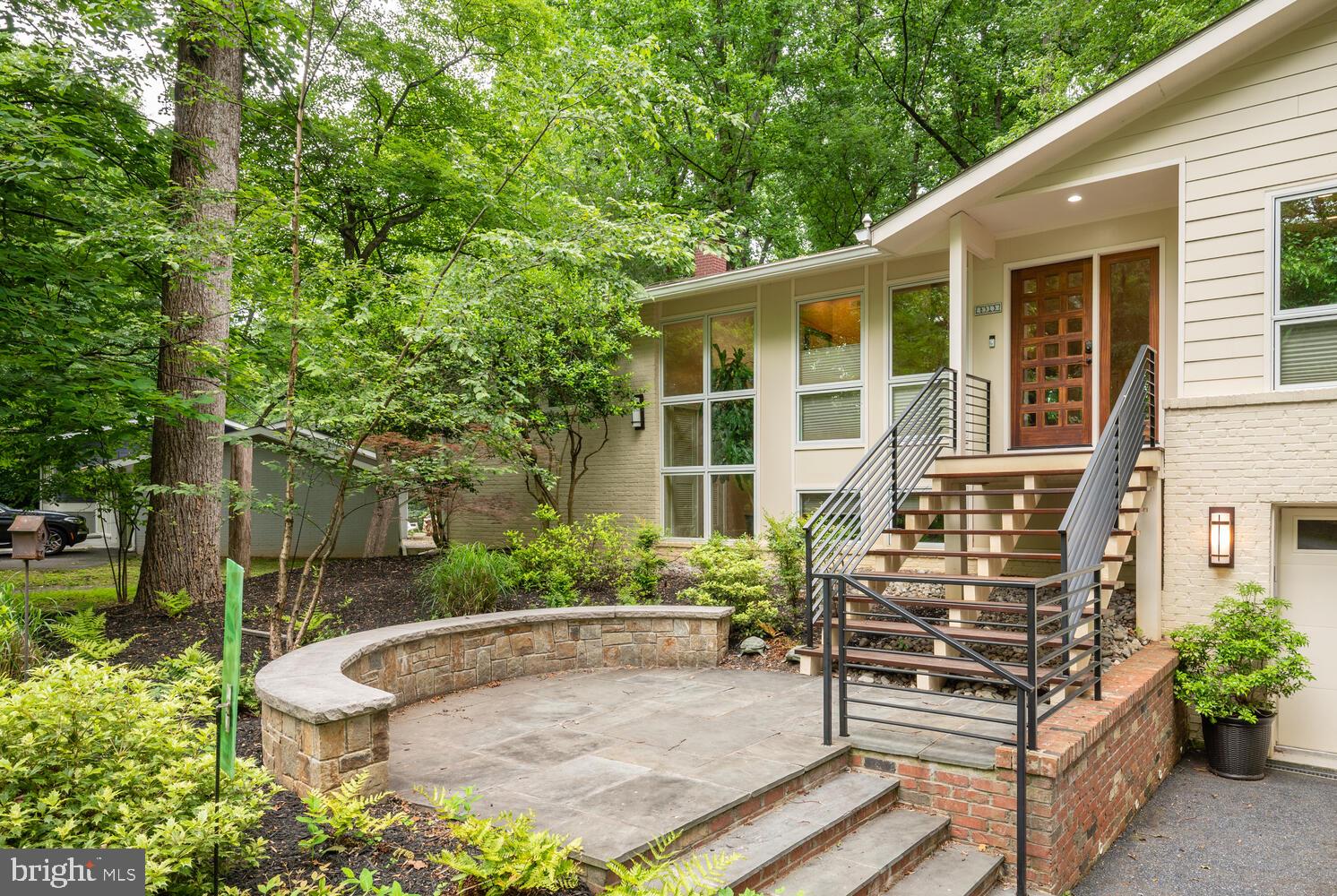 CARDEROCK SPRINGS - Residential