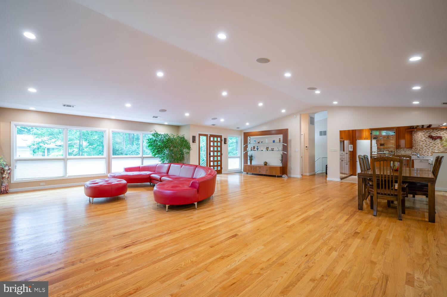 CARDEROCK SPRINGS - Residential