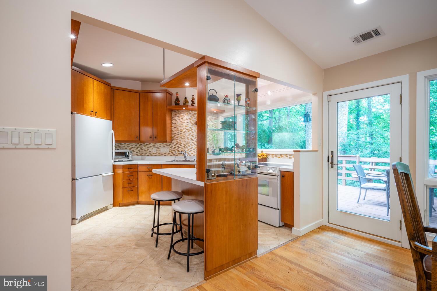 CARDEROCK SPRINGS - Residential