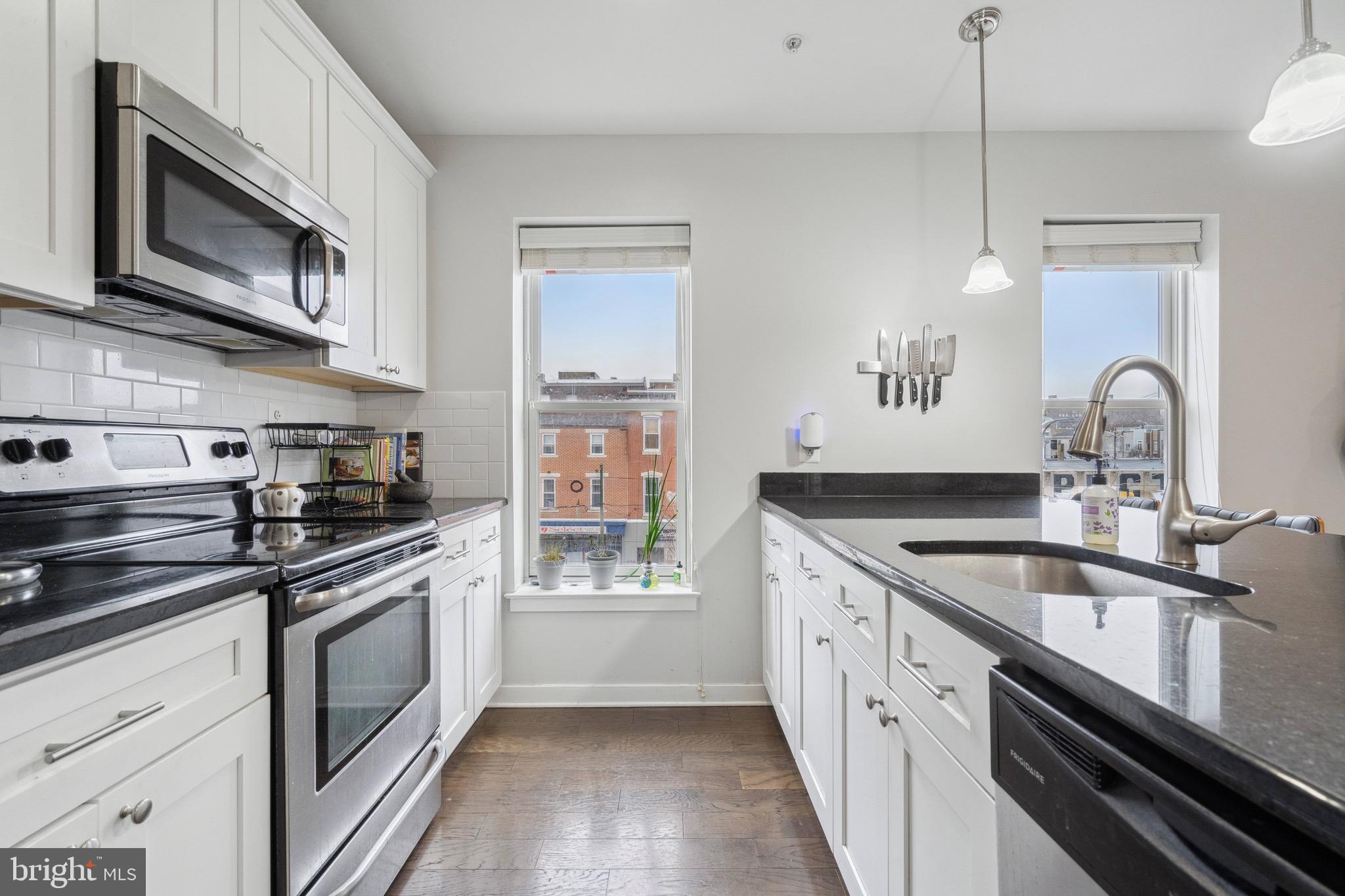 FISHTOWN - Commercial Sale