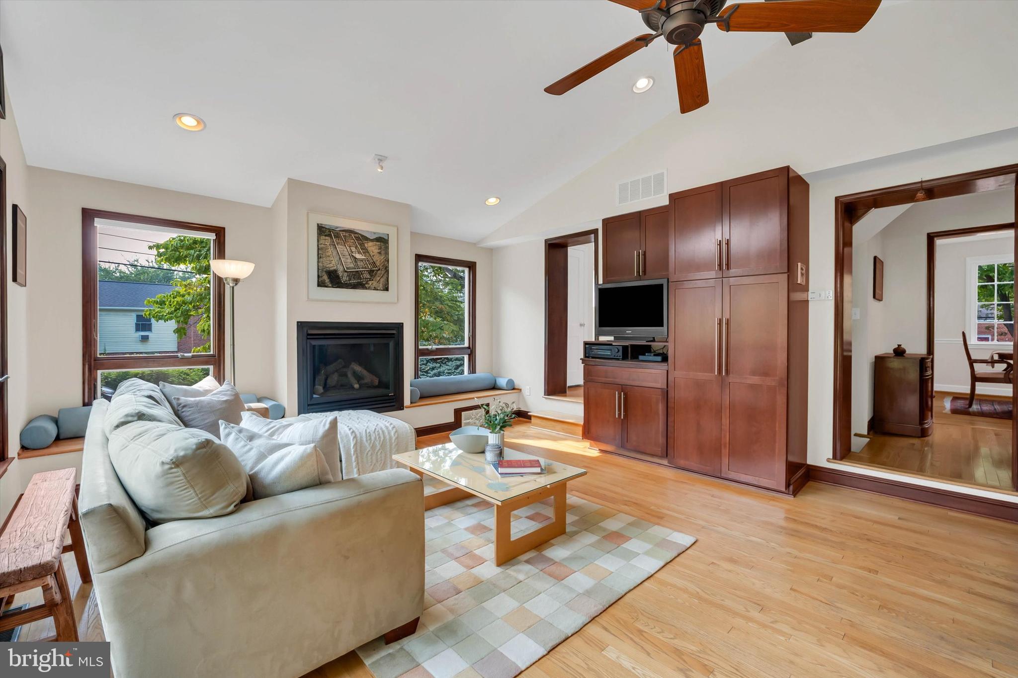 ROSEWOOD - Residential