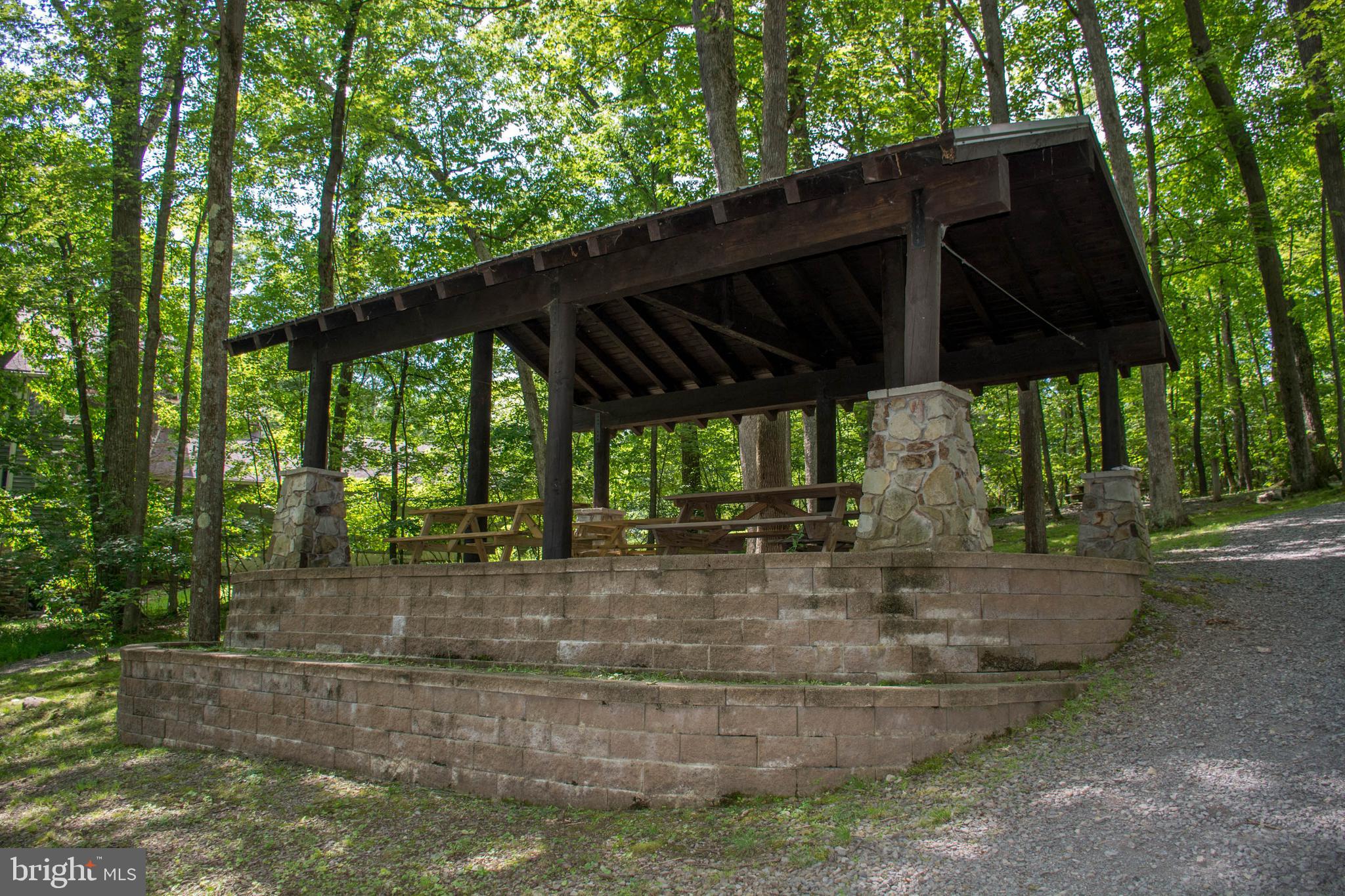 DEEP CREEK HIGHLANDS - Residential
