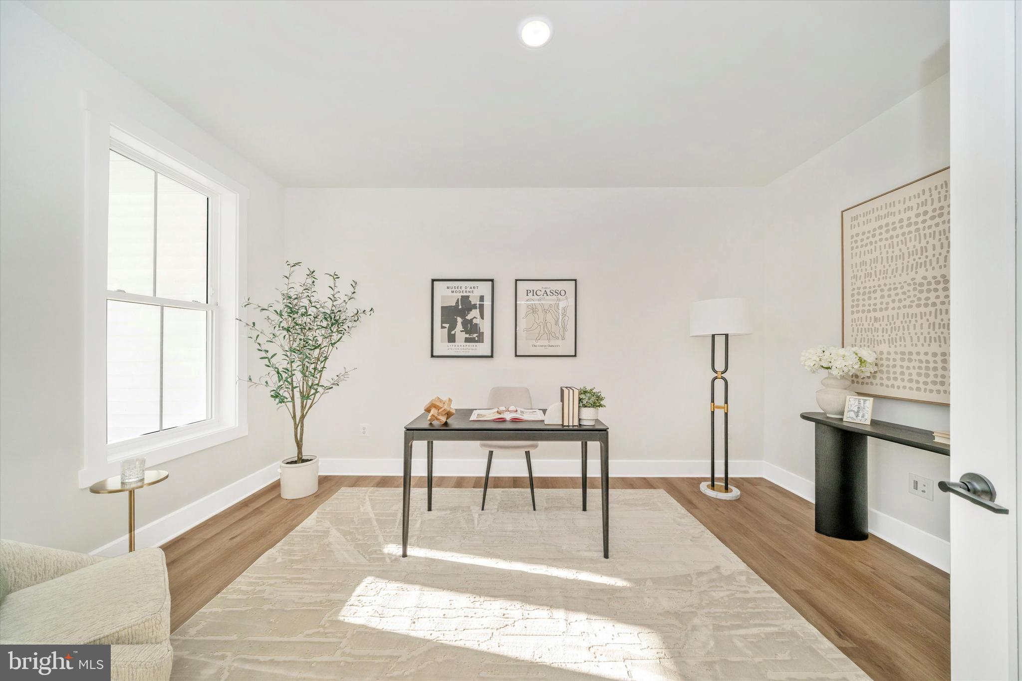 PEA NECK - Residential