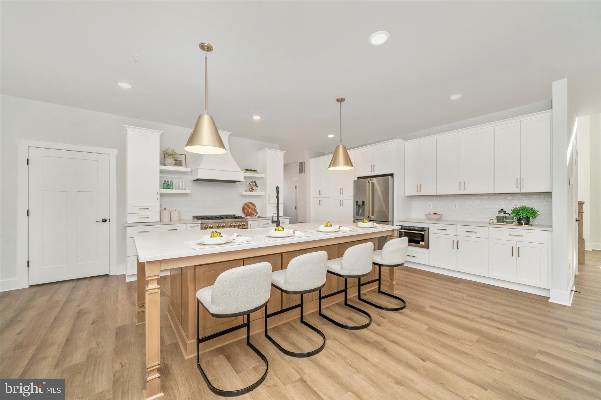 PEA NECK - Residential