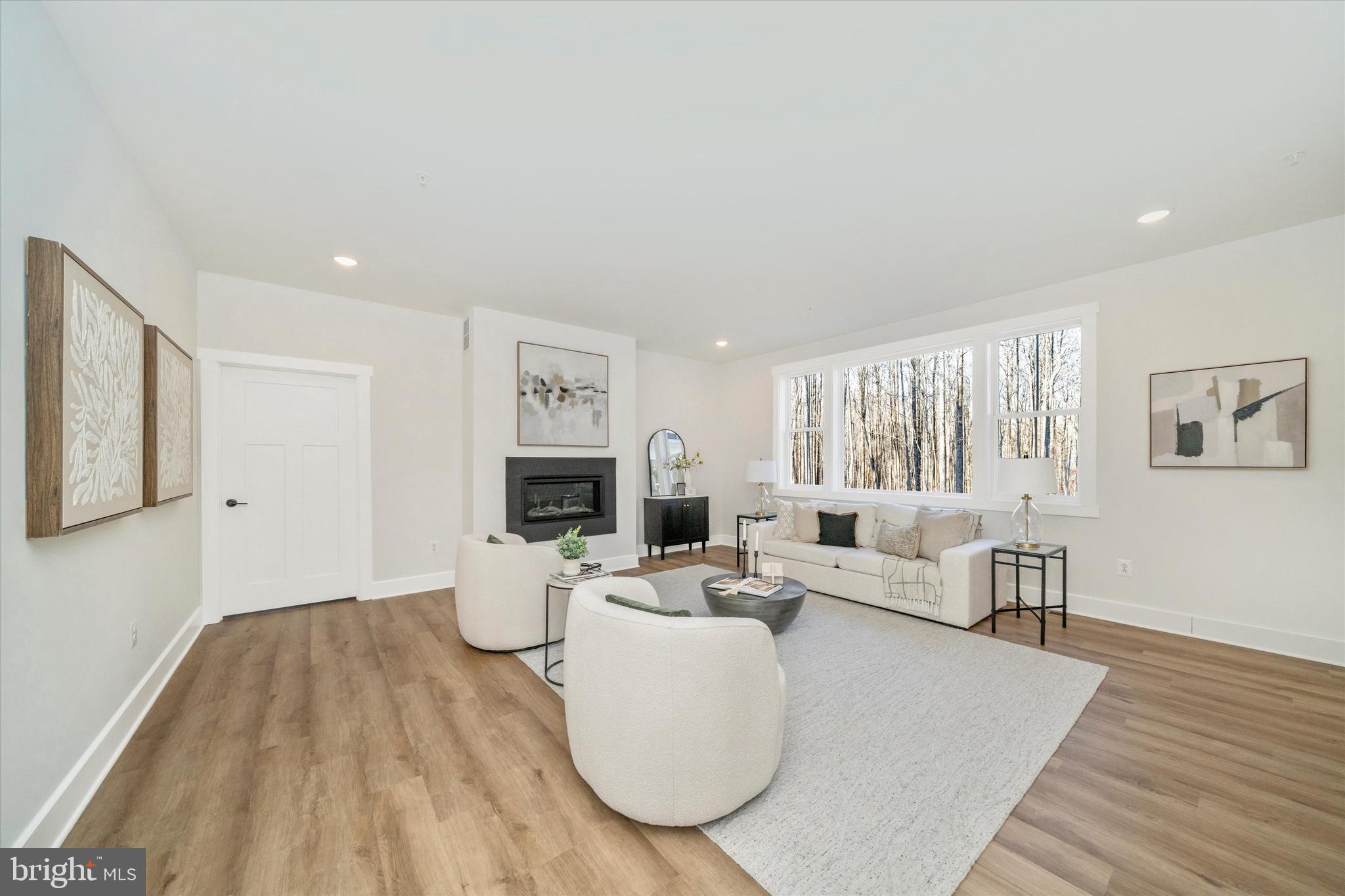 PEA NECK - Residential