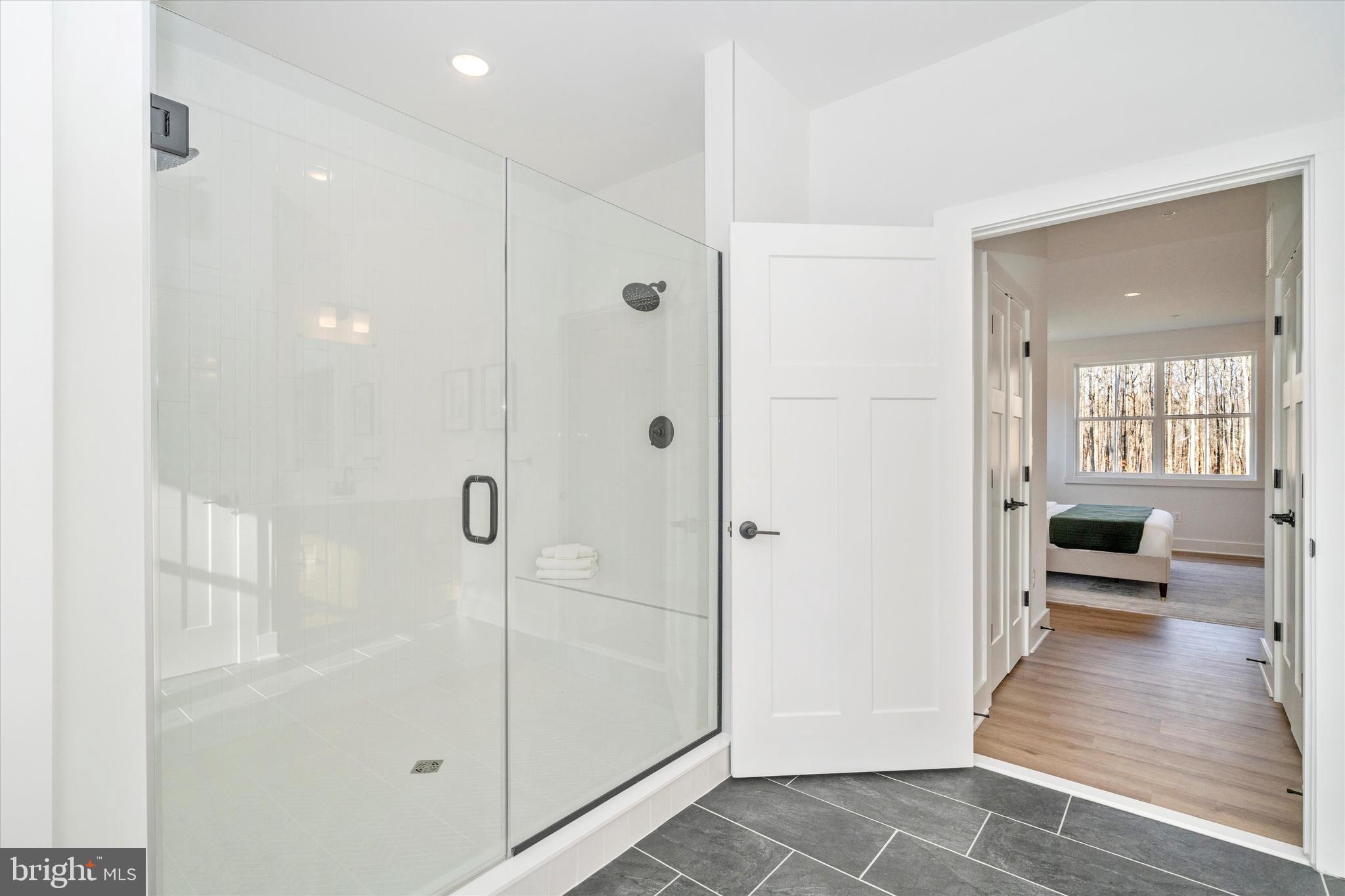 PEA NECK - Residential