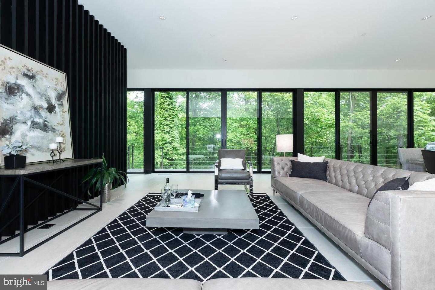 DARNESTOWN OUTSIDE - Residential